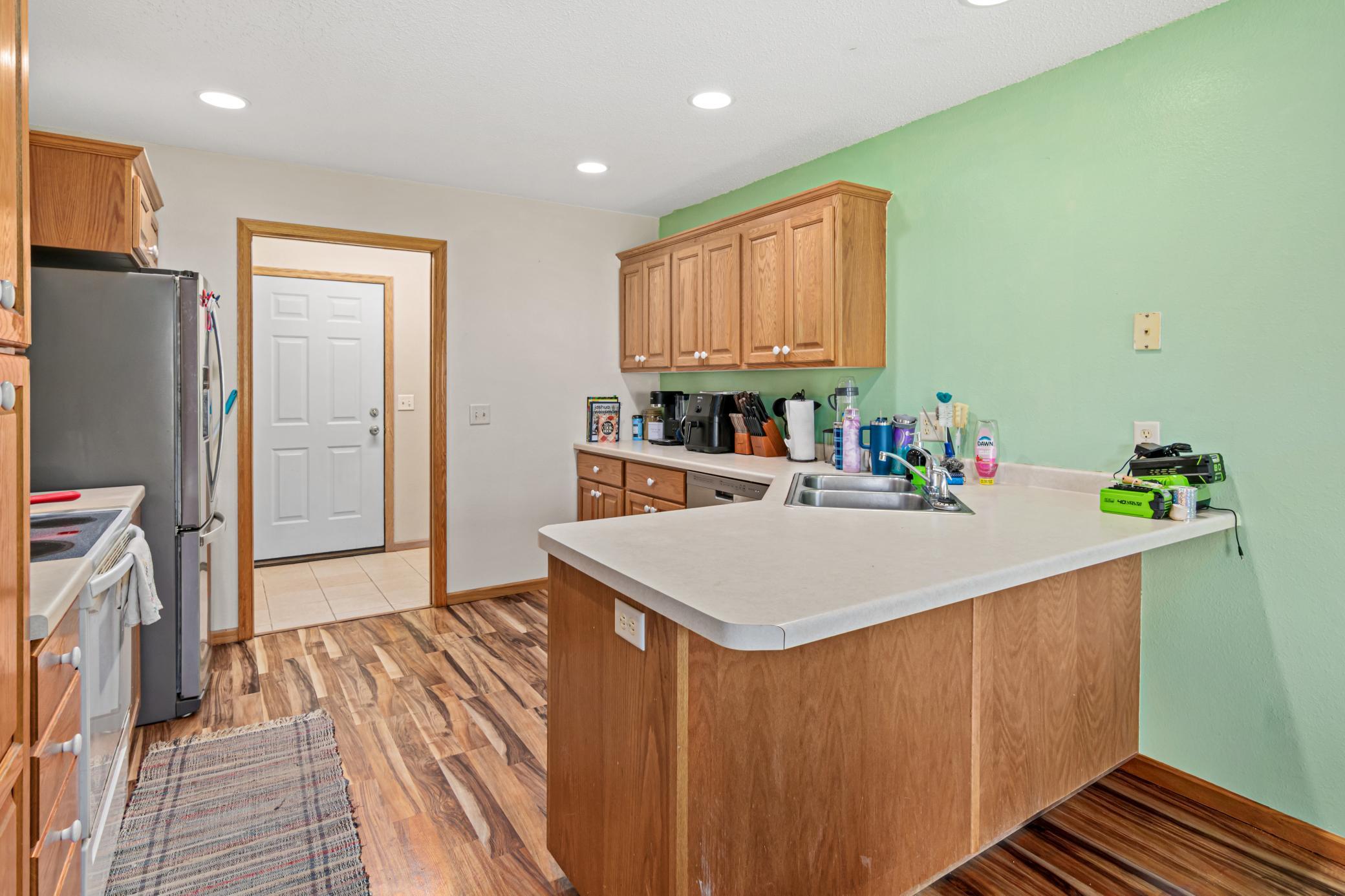 main property photo 9