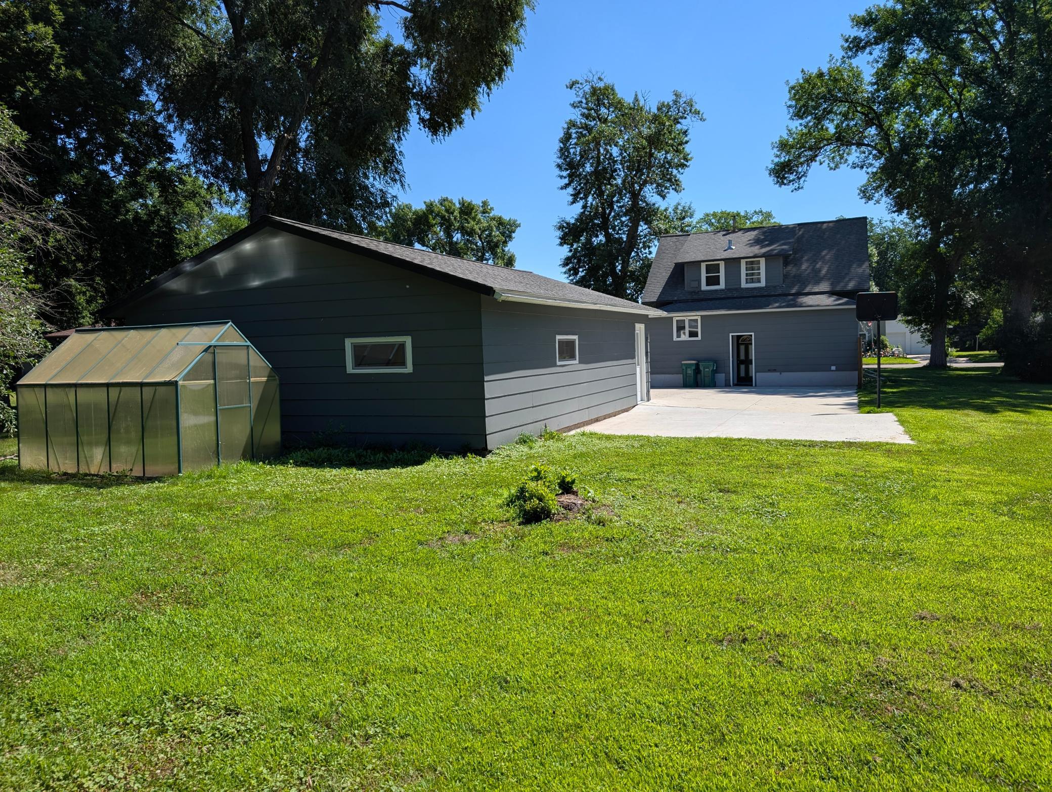 main property photo 32