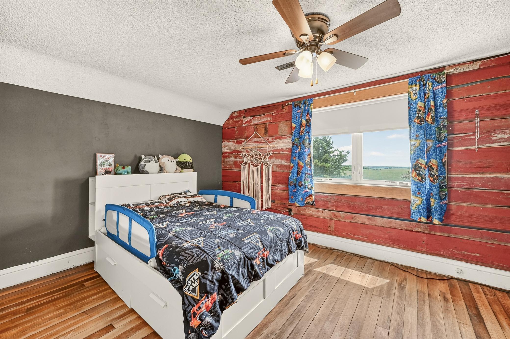 main property photo 19