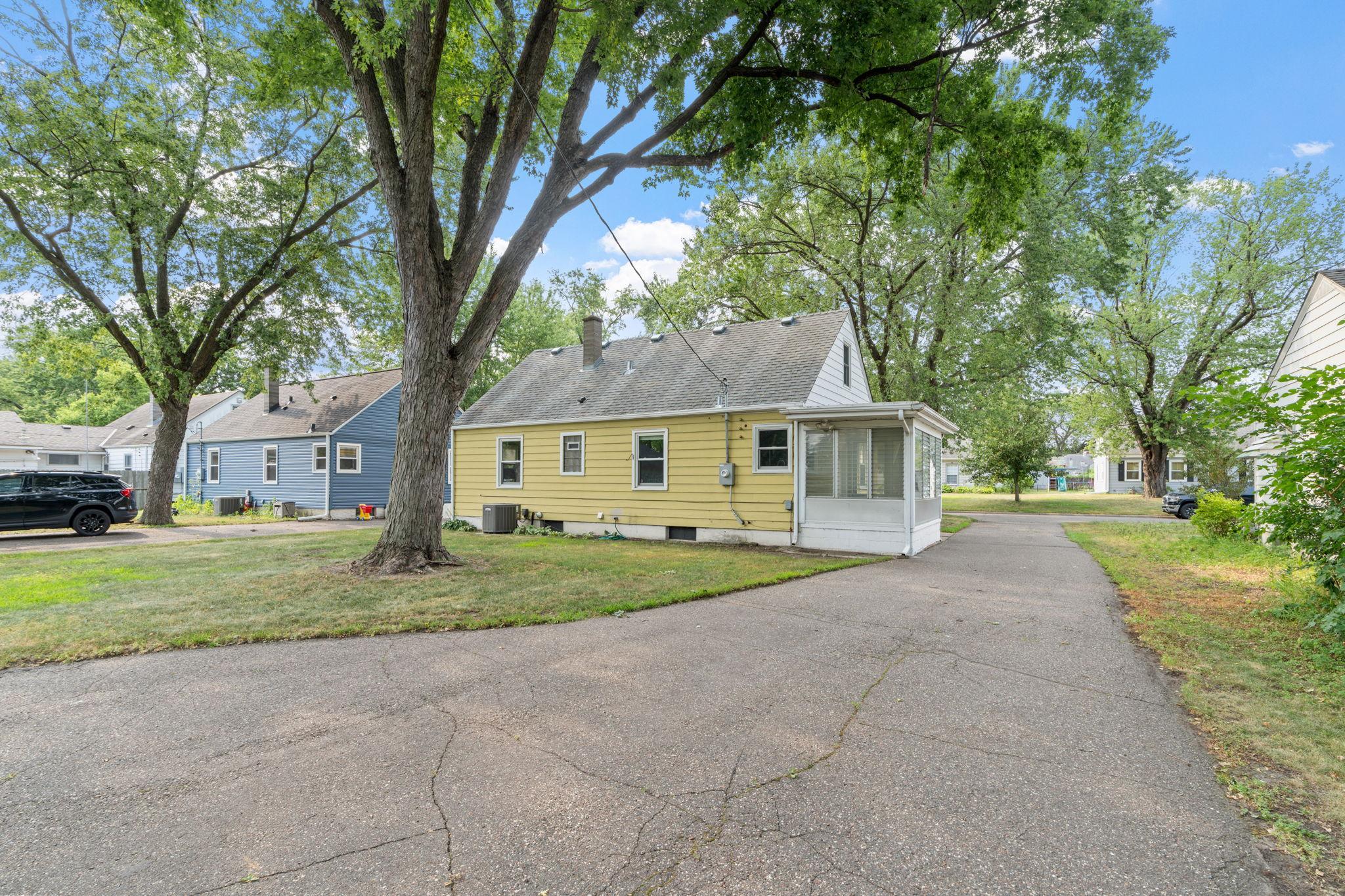 main property photo 29