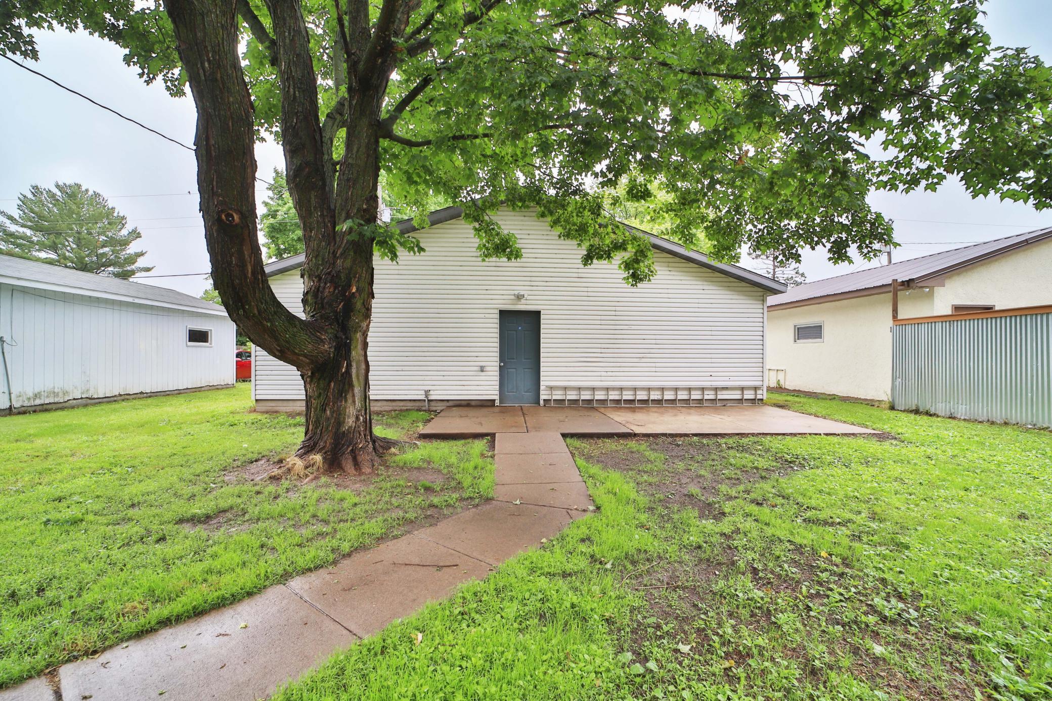 main property photo 17
