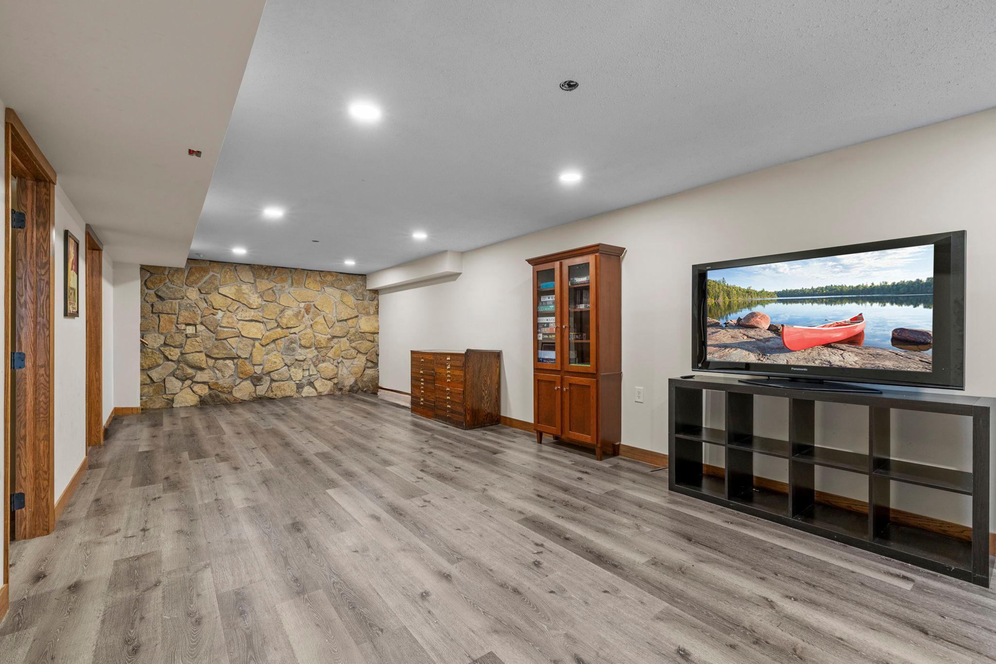 main property photo 77