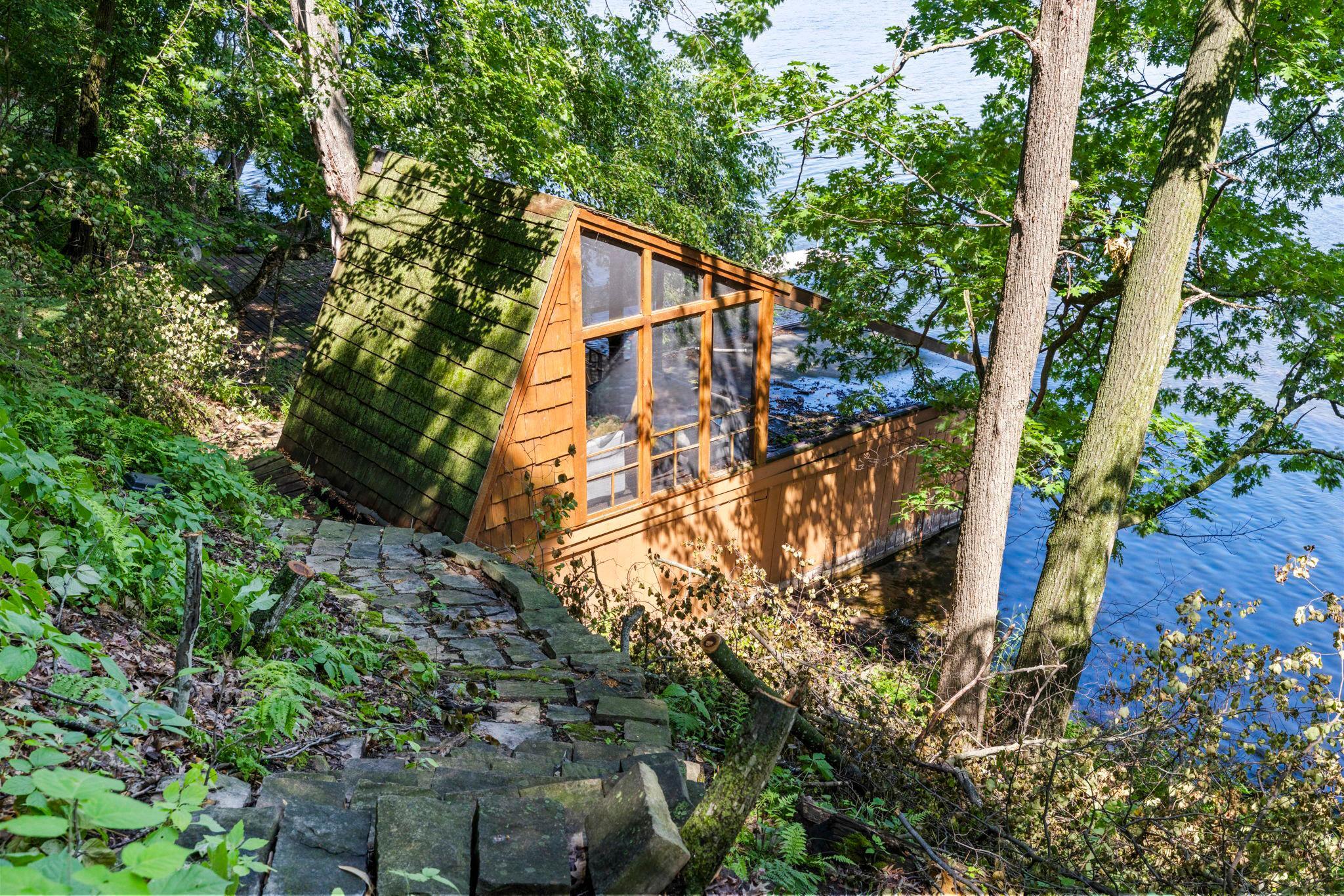 main property photo 85