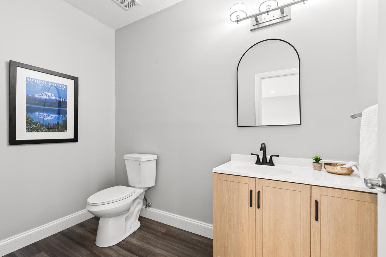 main property photo 74