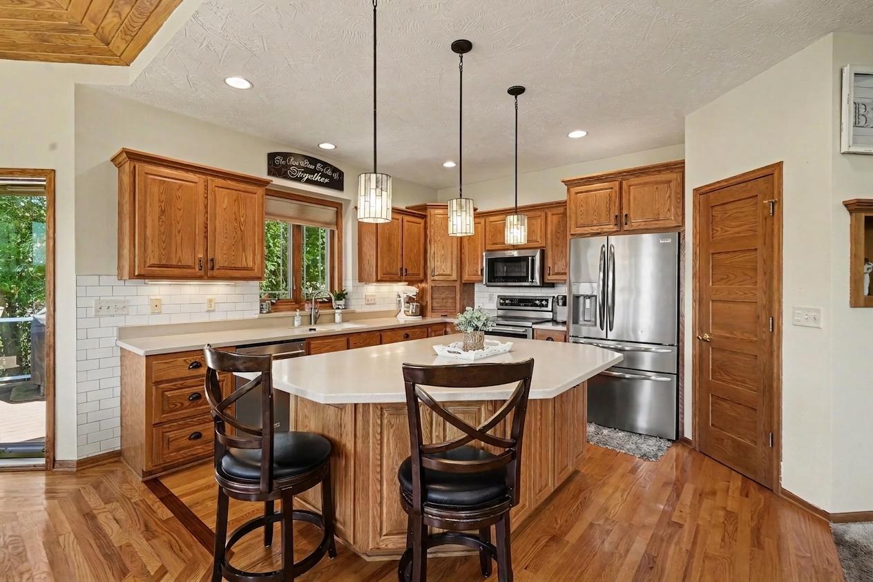 main property photo 9