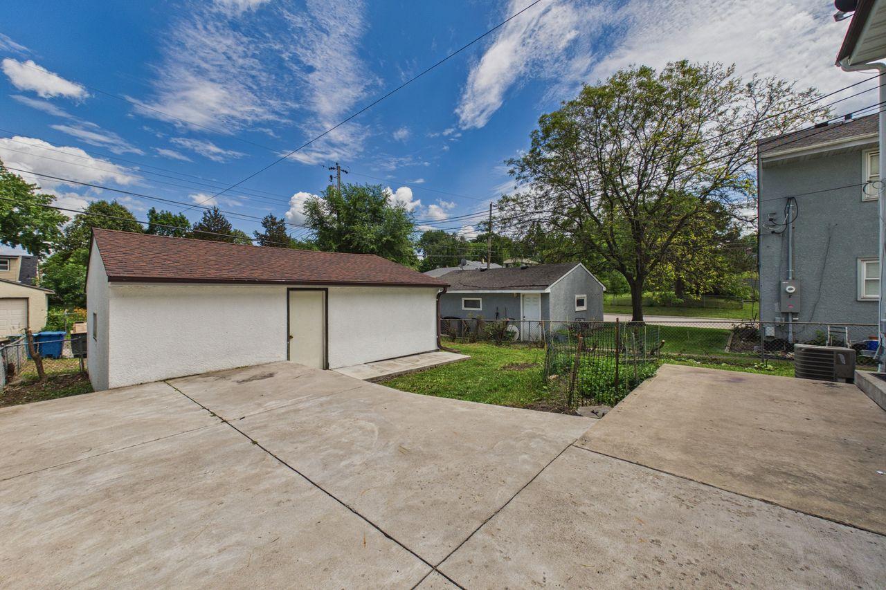 main property photo 22