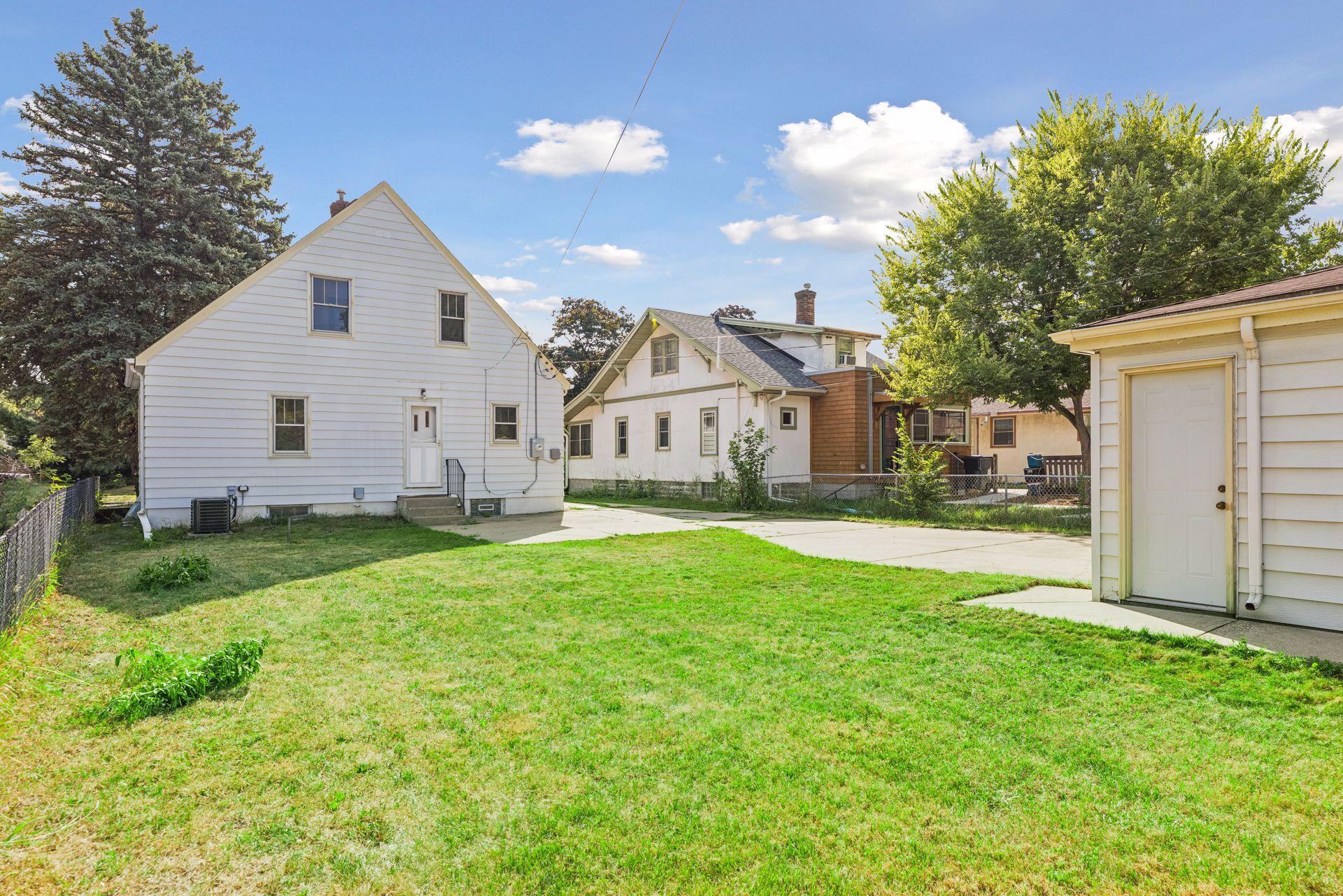 main property photo 40