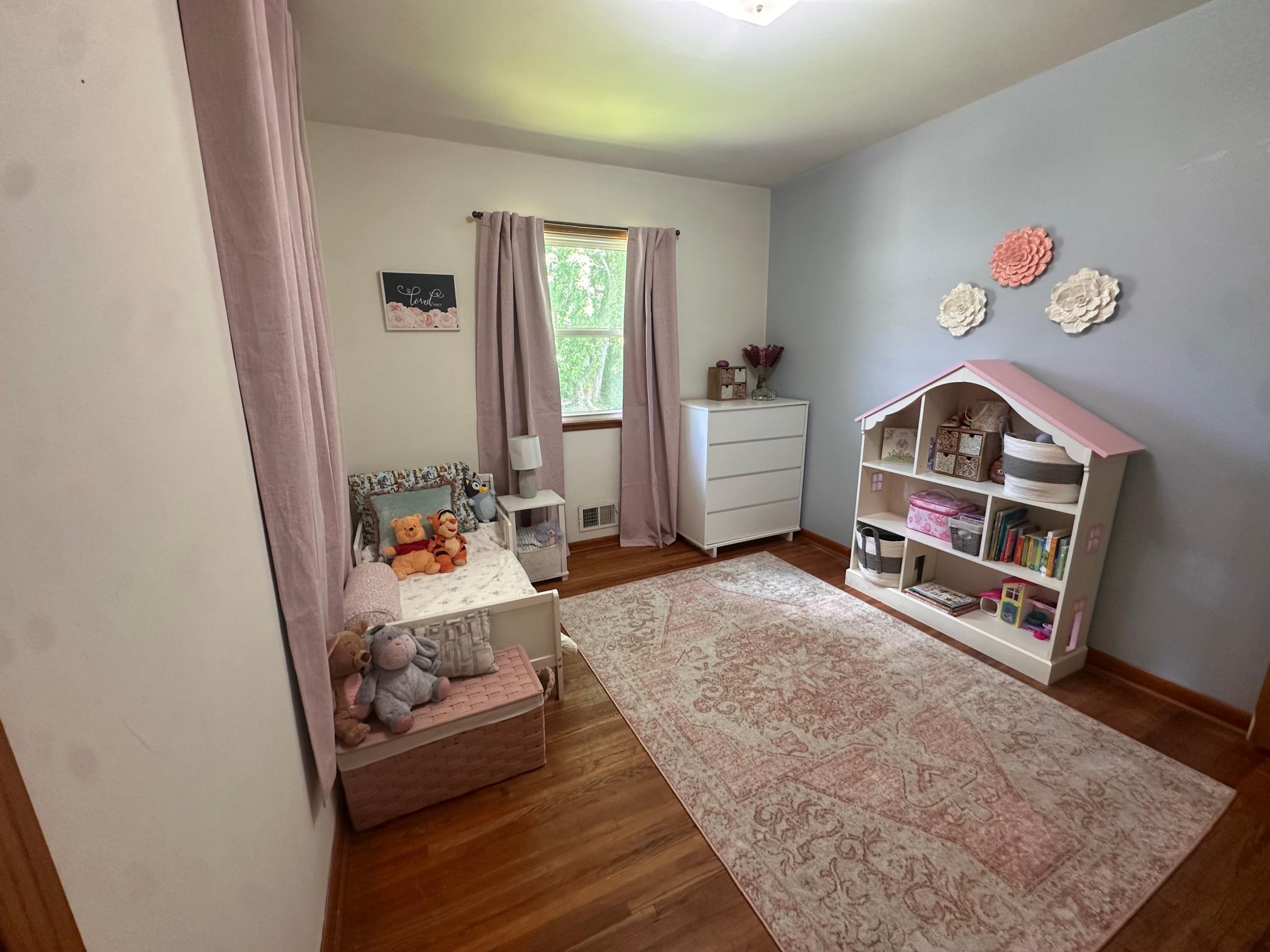 main property photo 25