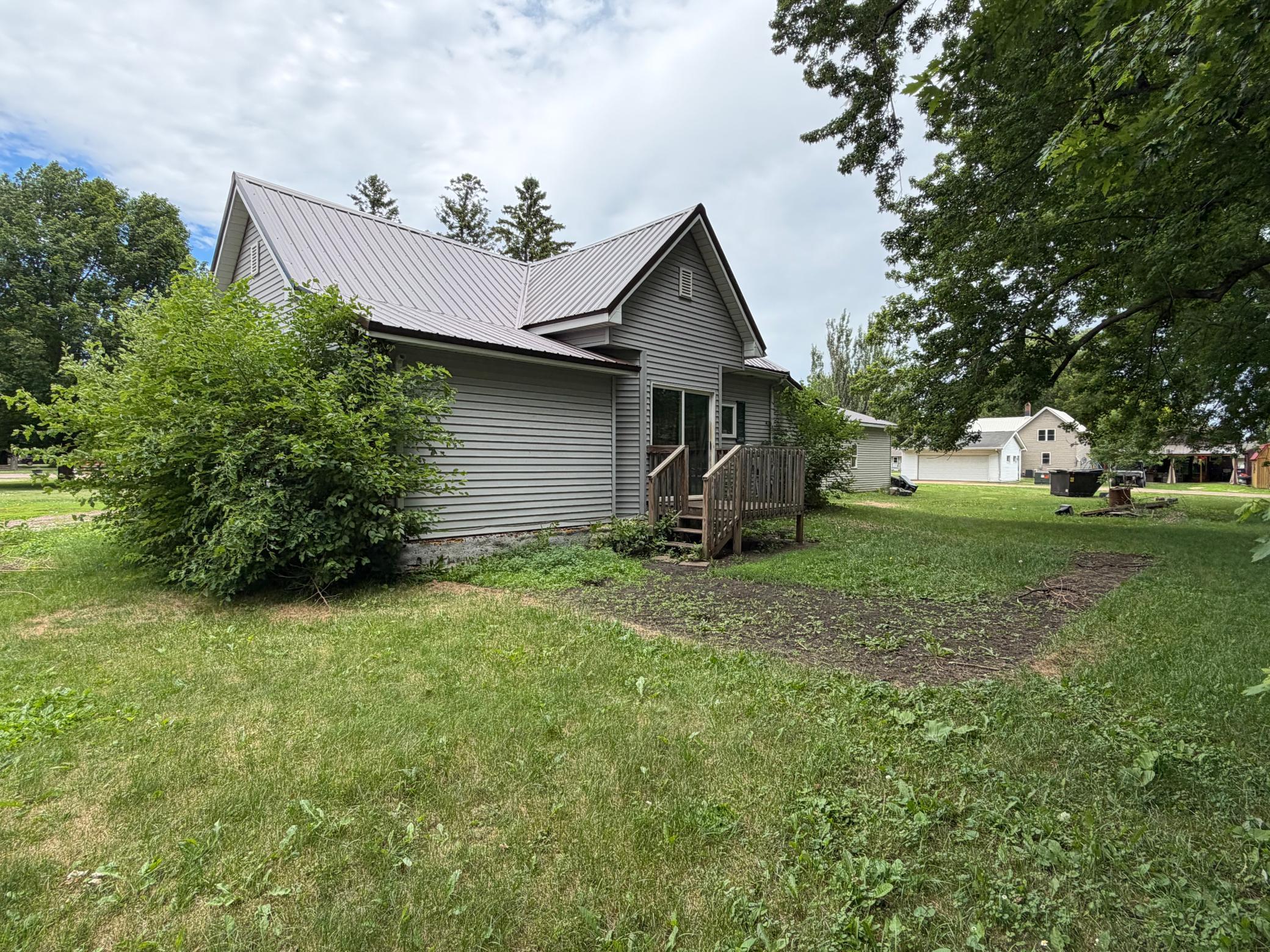main property photo 5