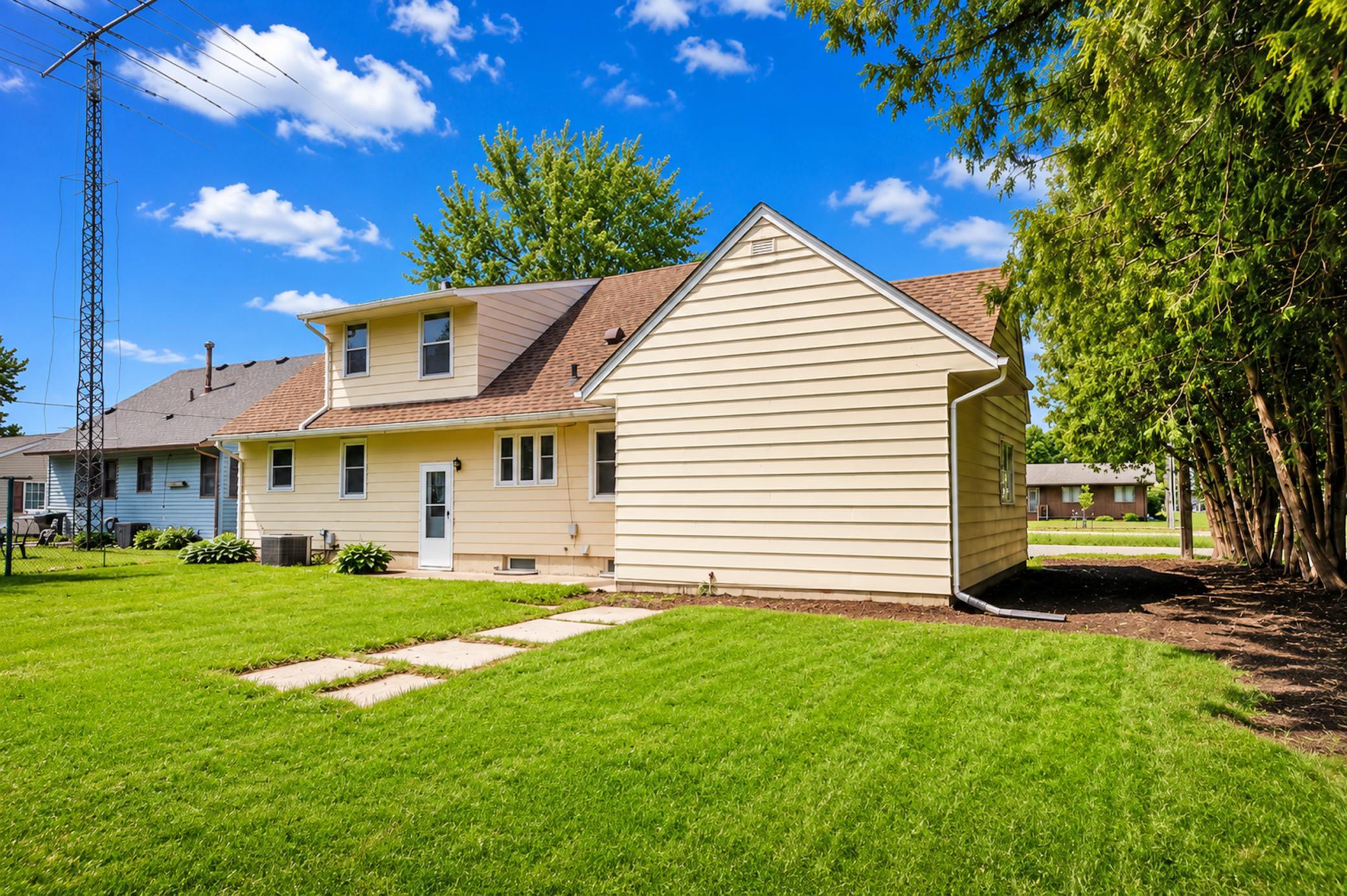 main property photo 40