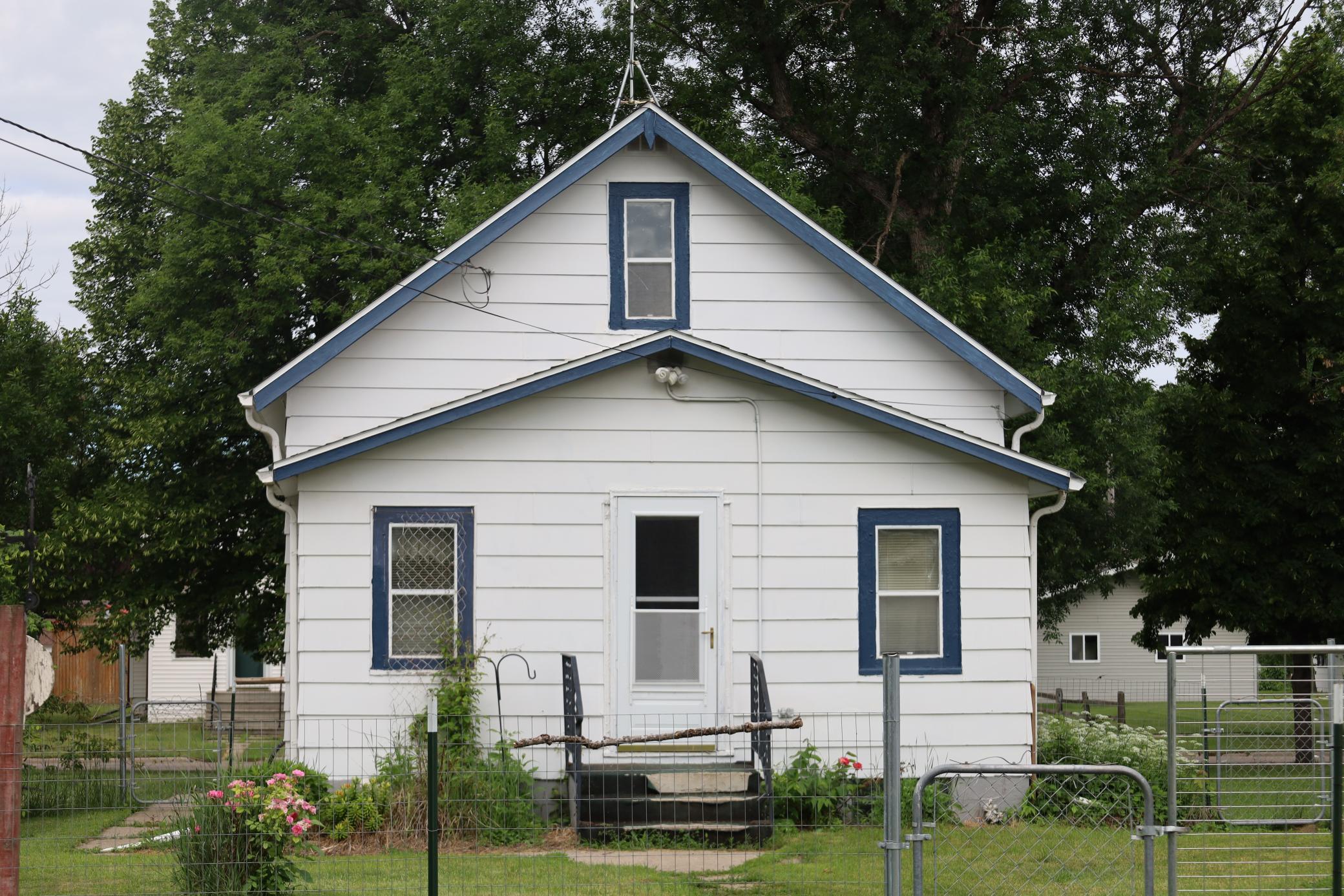 main property photo 22