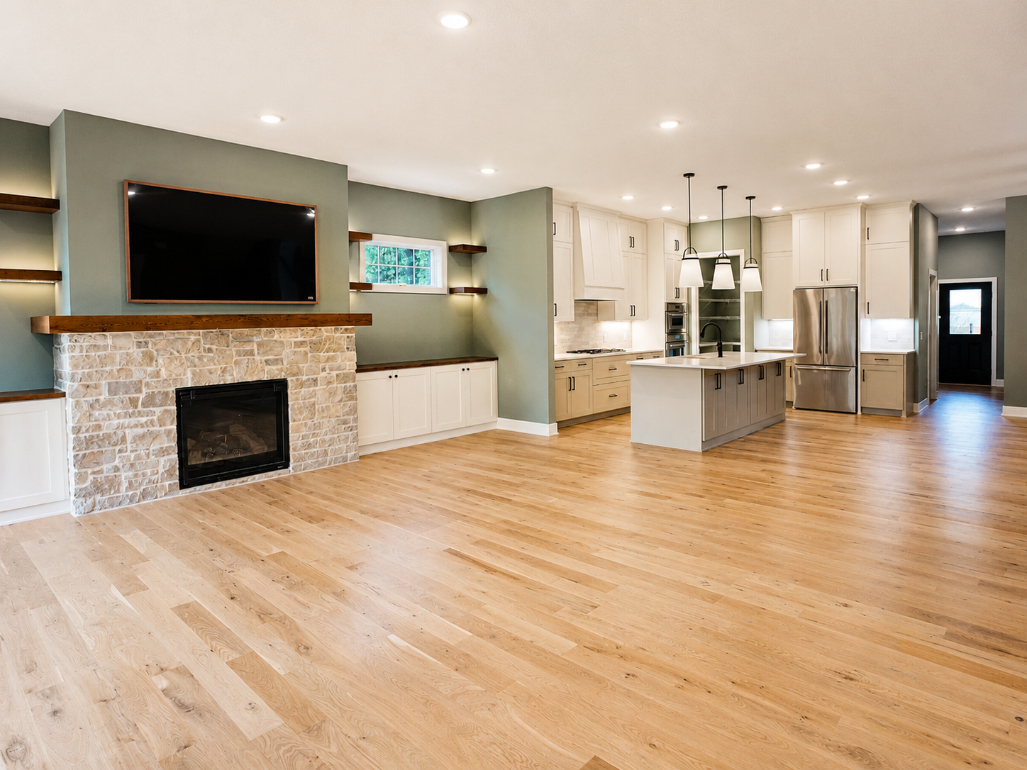 main property photo 6