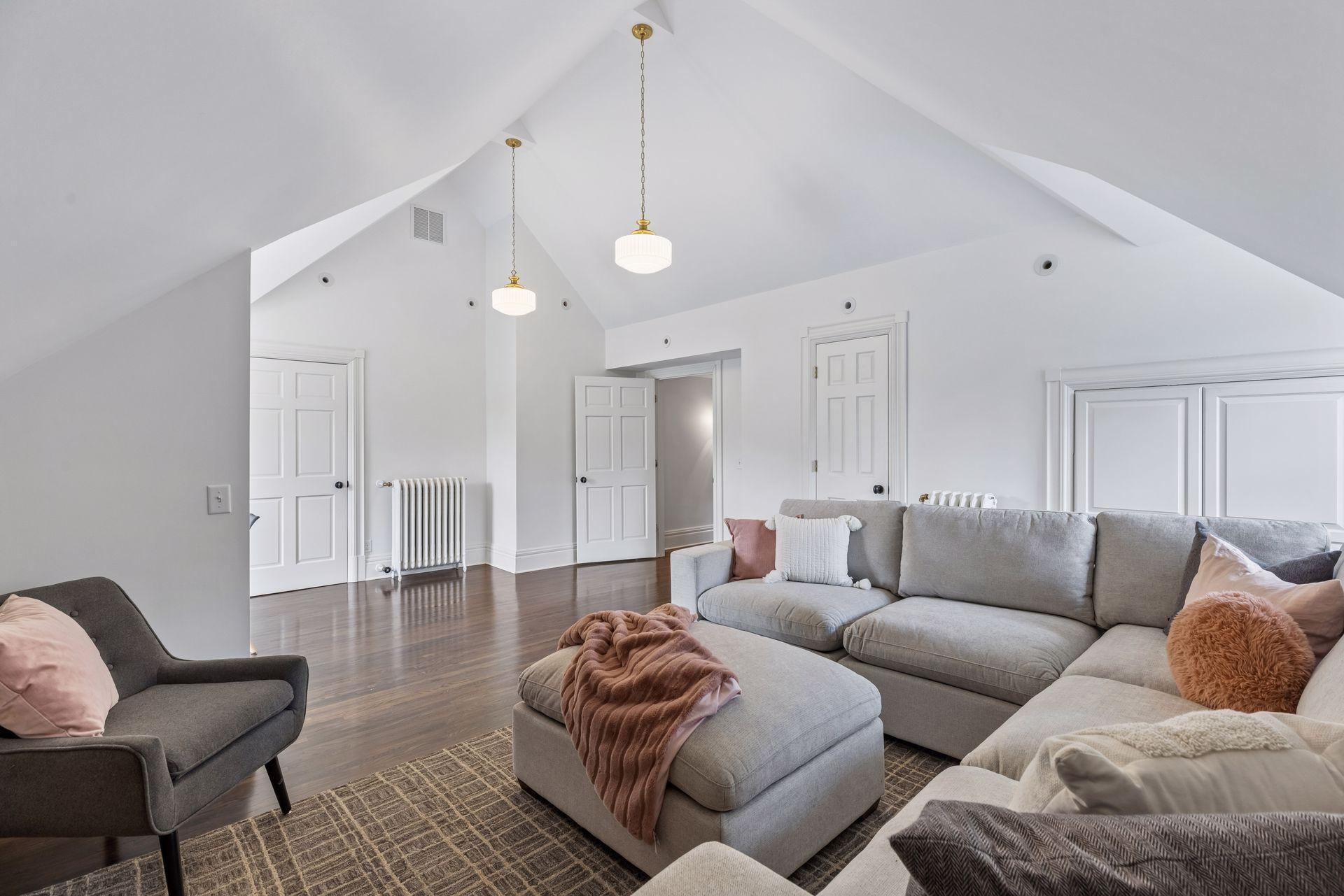main property photo 90