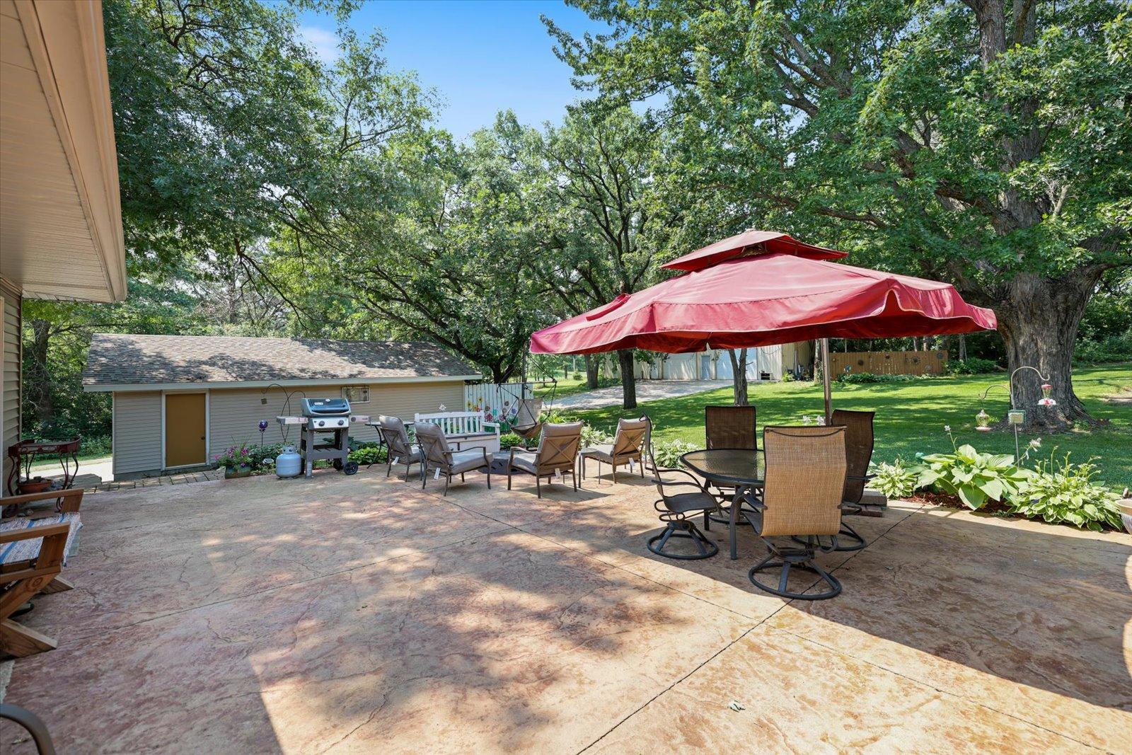 main property photo 25