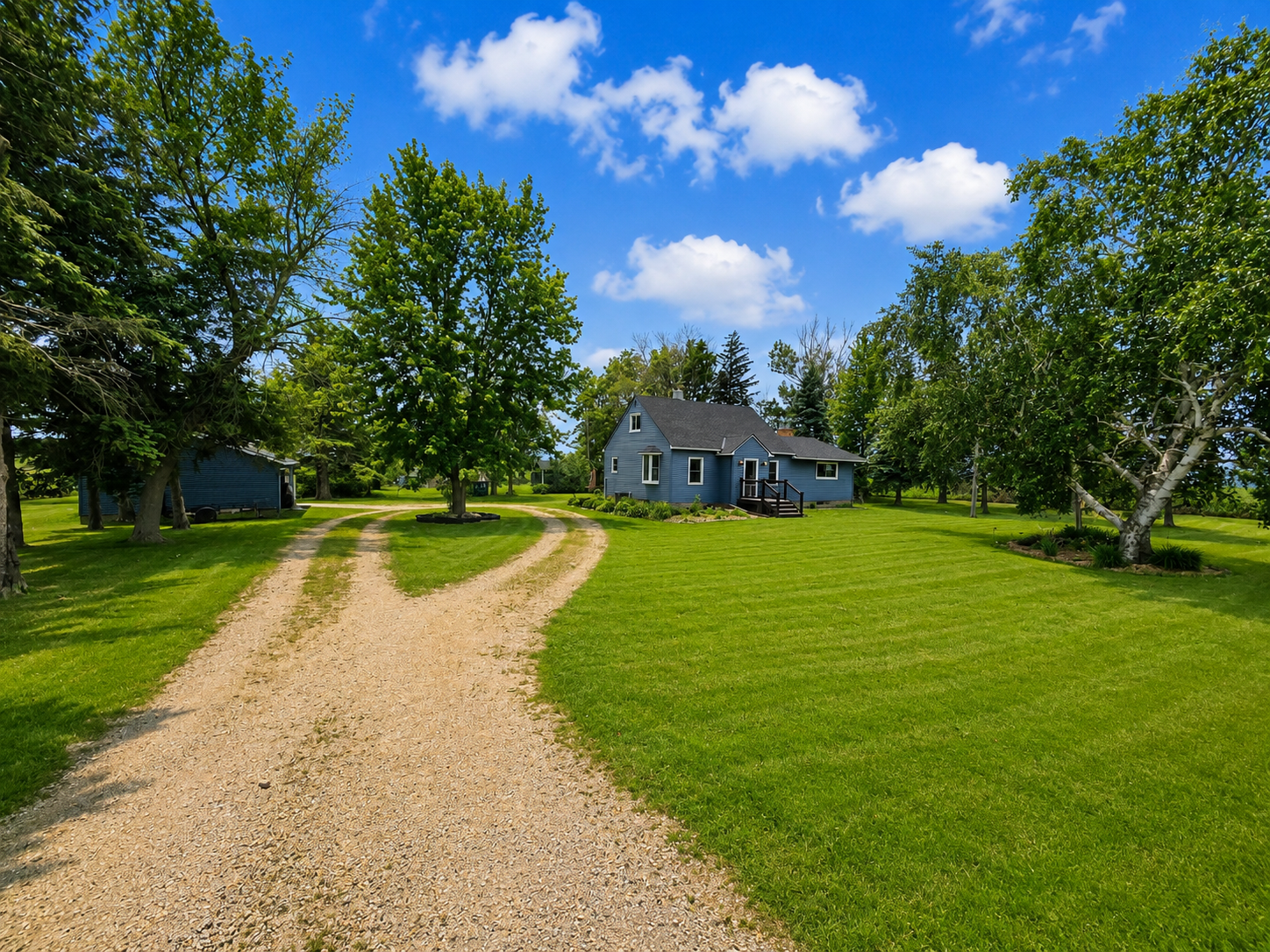 main property photo 30