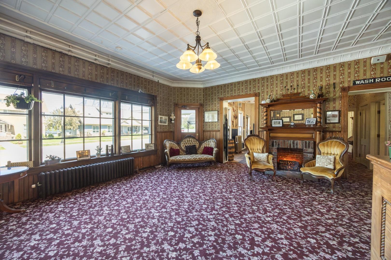 main property photo 18