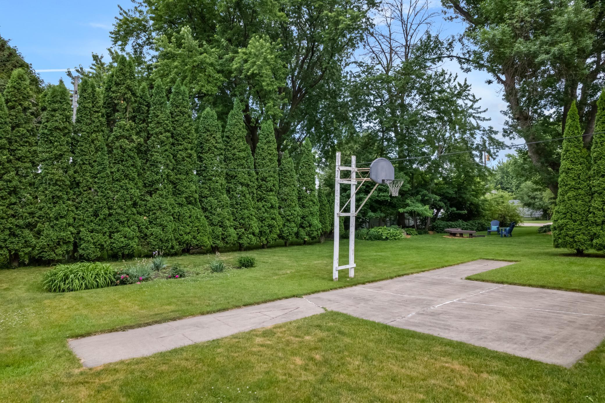 main property photo 25