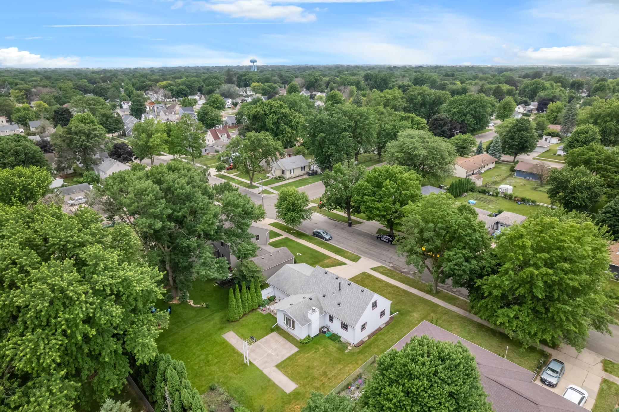 main property photo 28