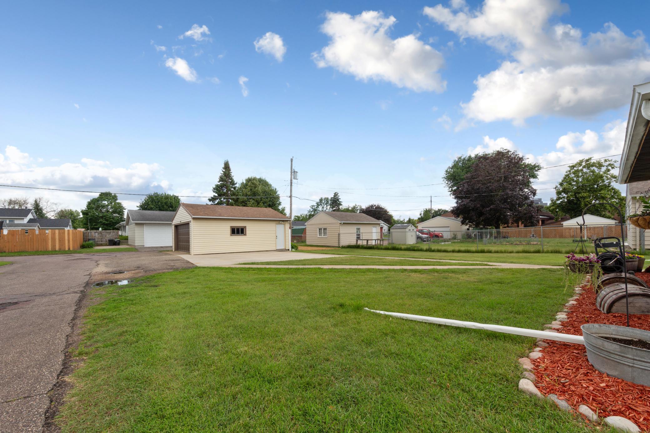 main property photo 41