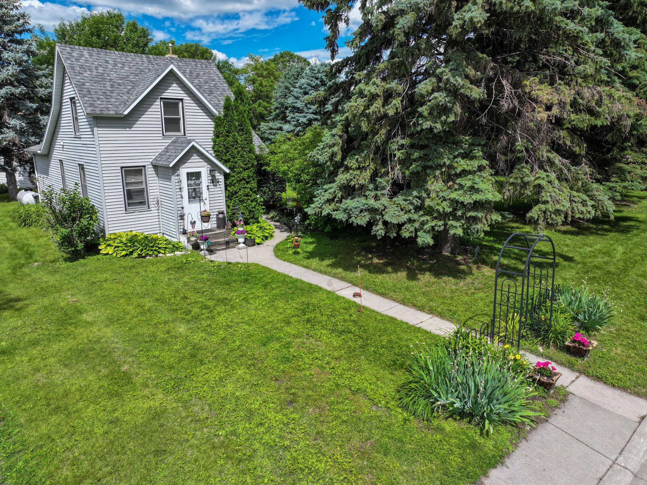 main property photo 32