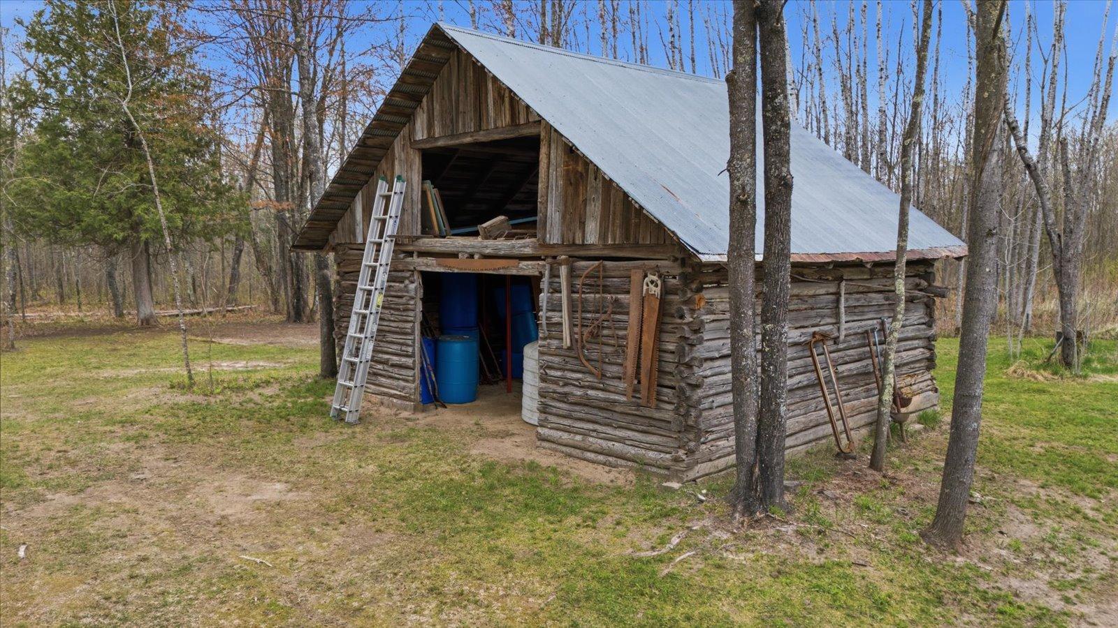 main property photo 3