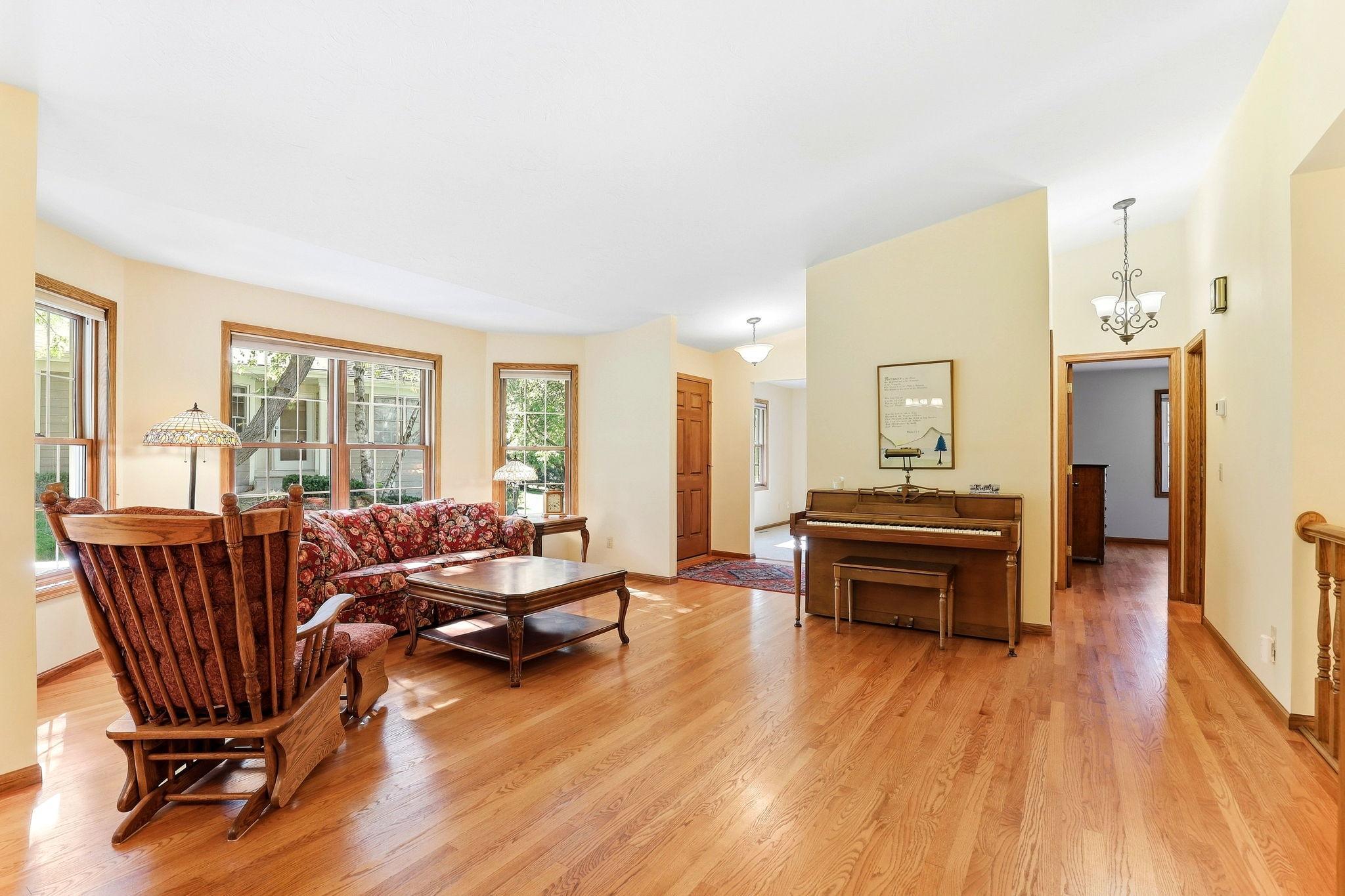 main property photo 10
