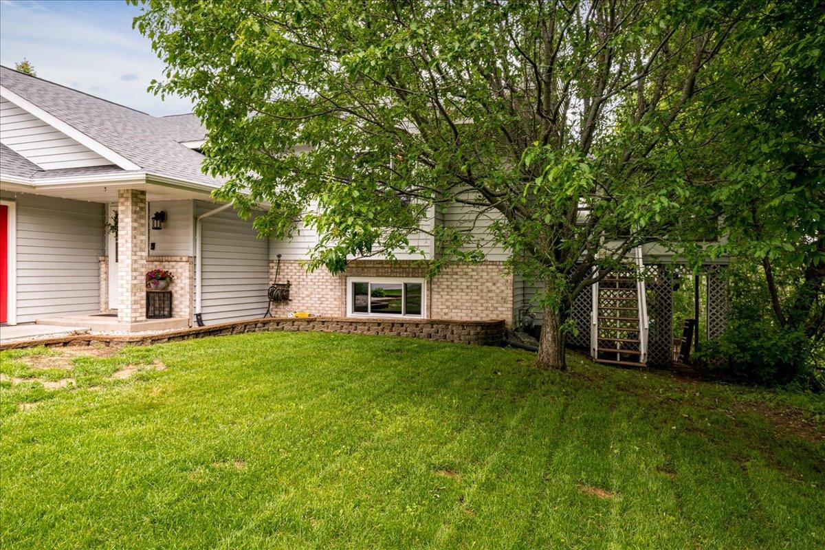 main property photo 50