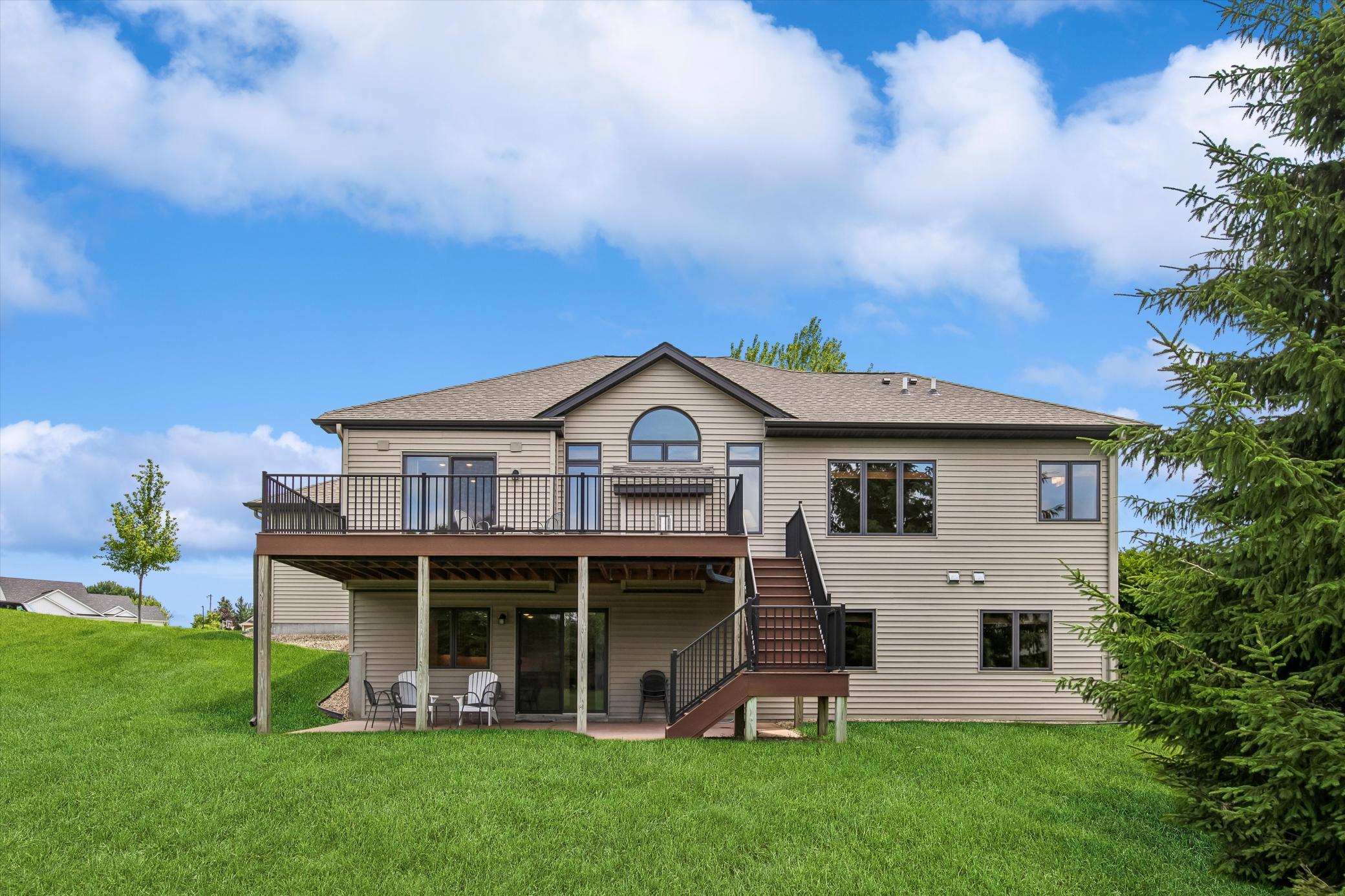main property photo 37