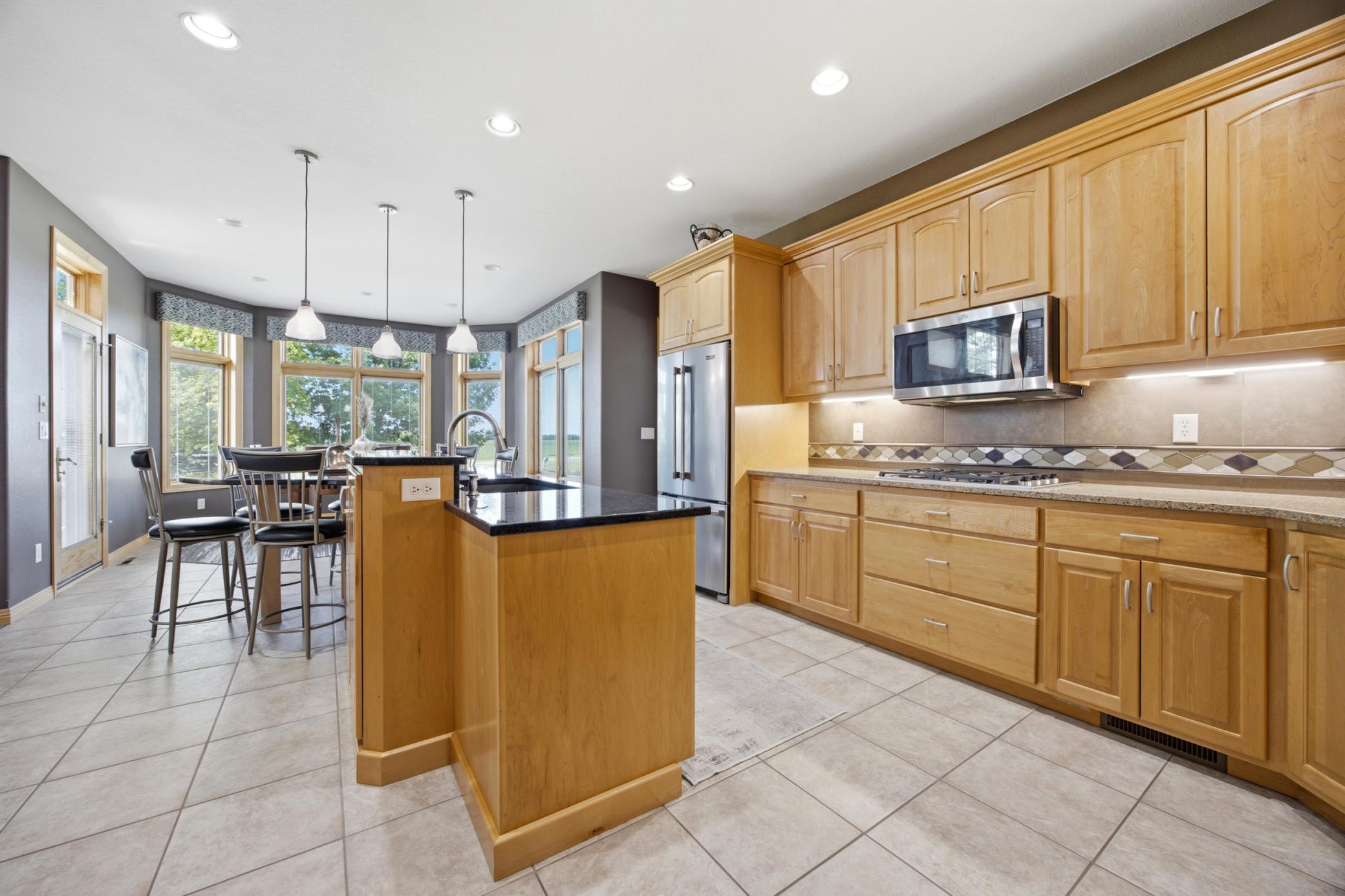 main property photo 17