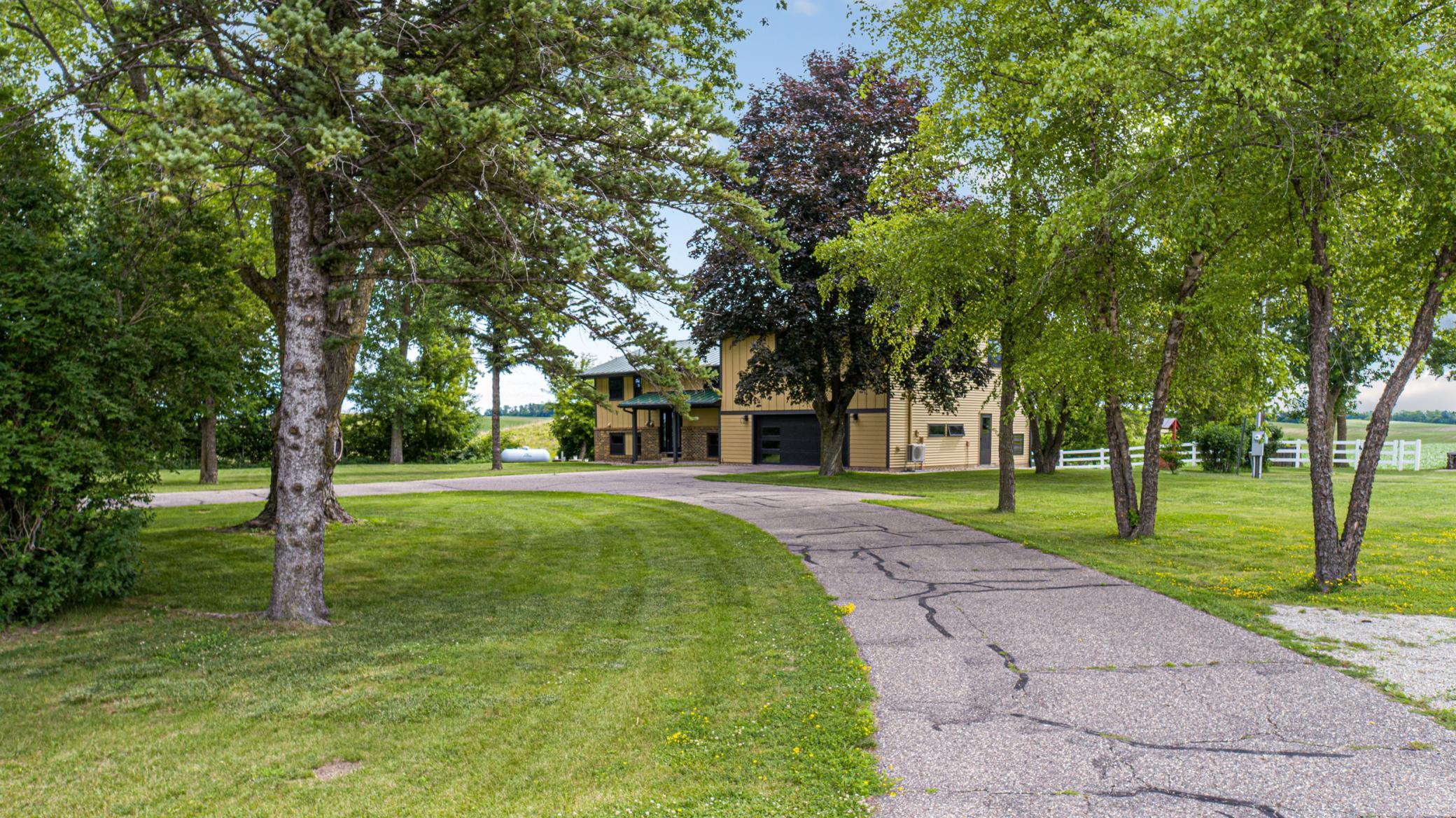 main property photo 14