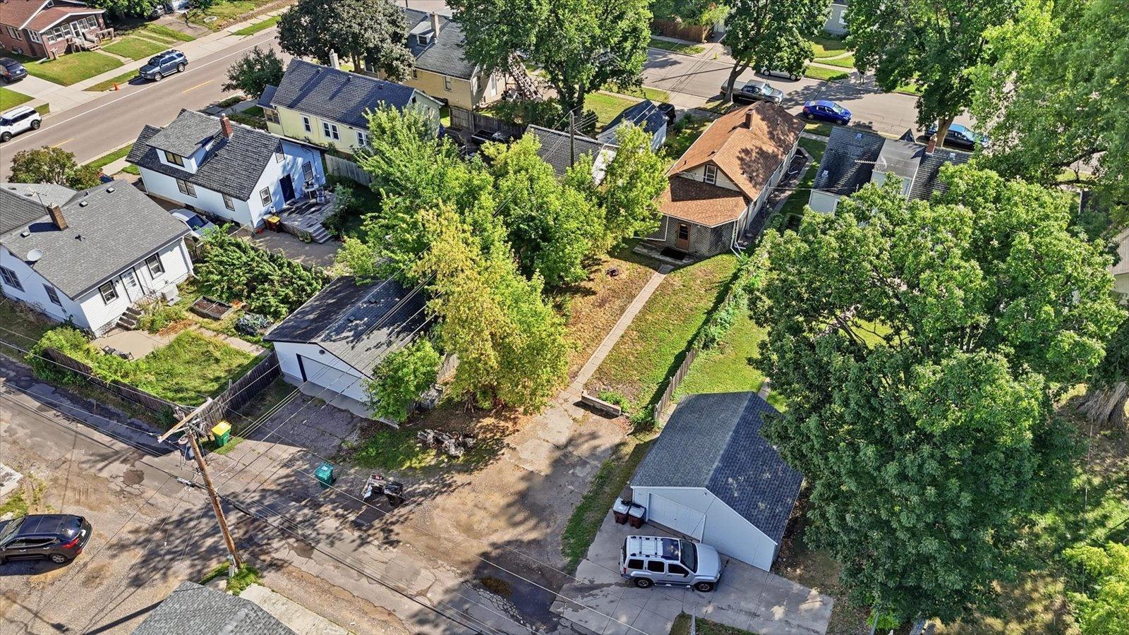 main property photo 30