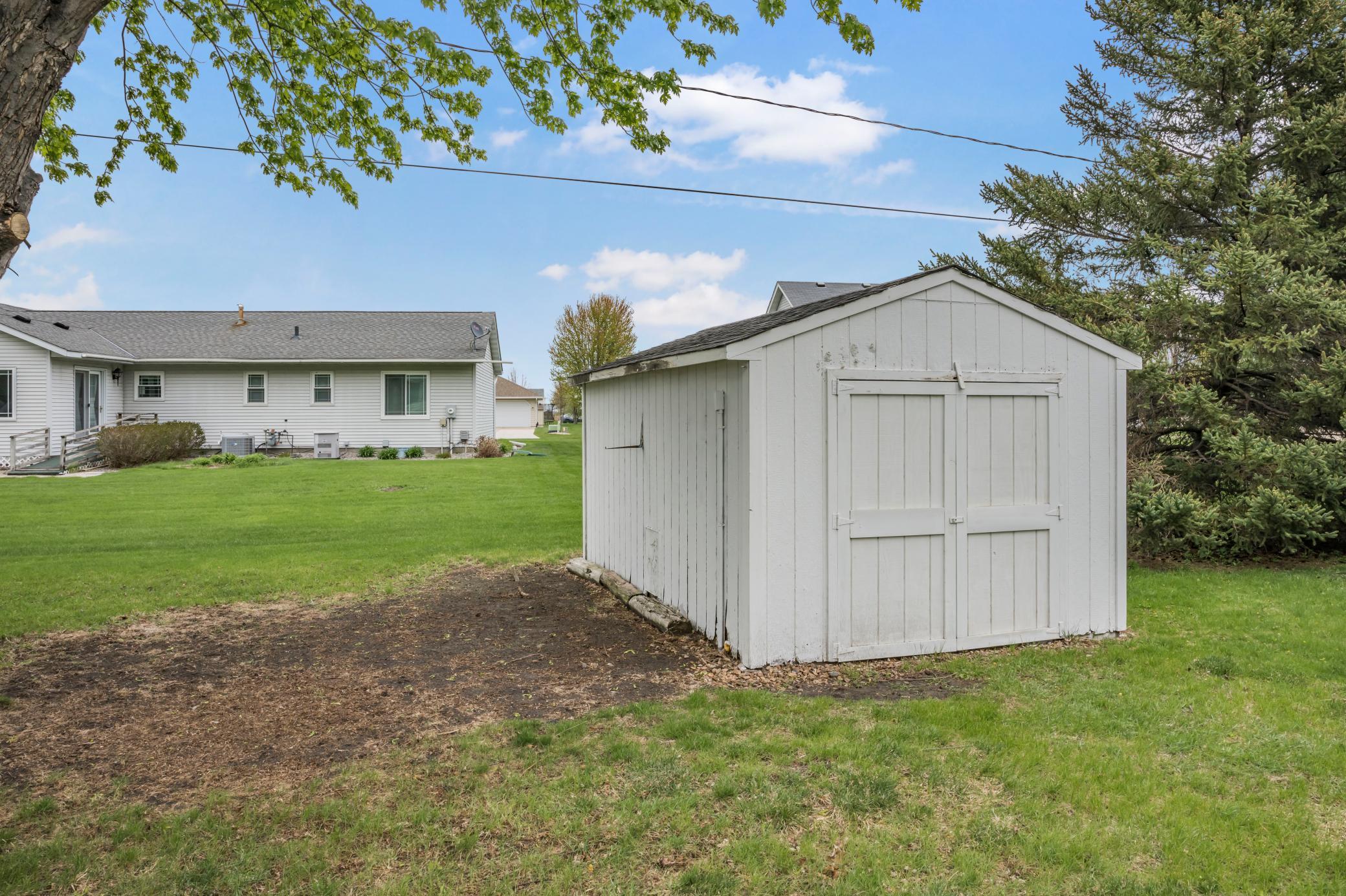 main property photo 25