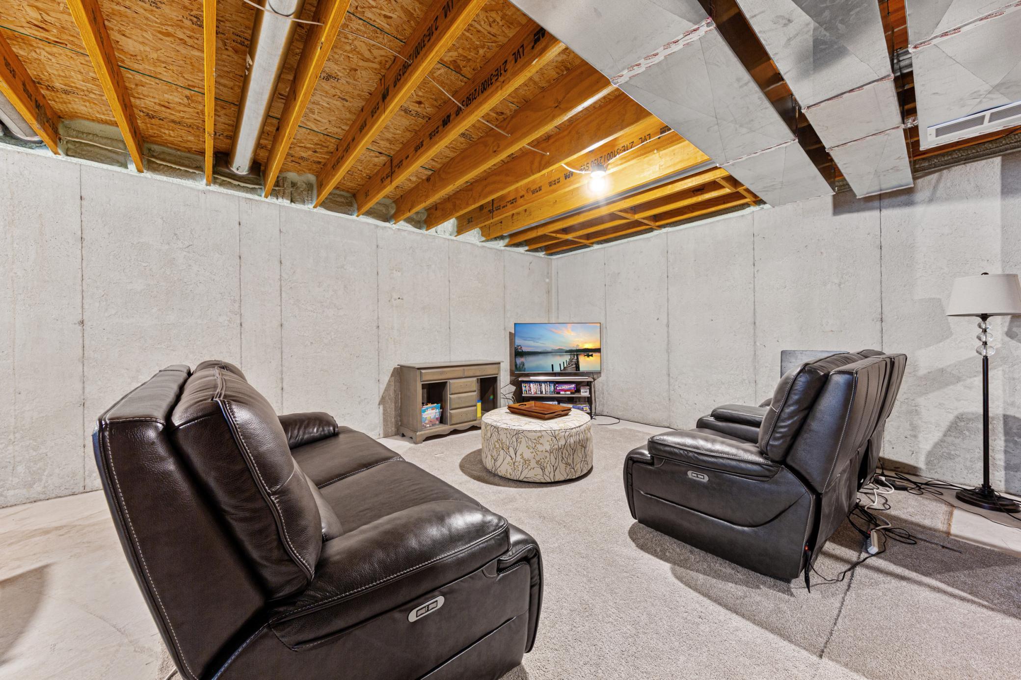 main property photo 88