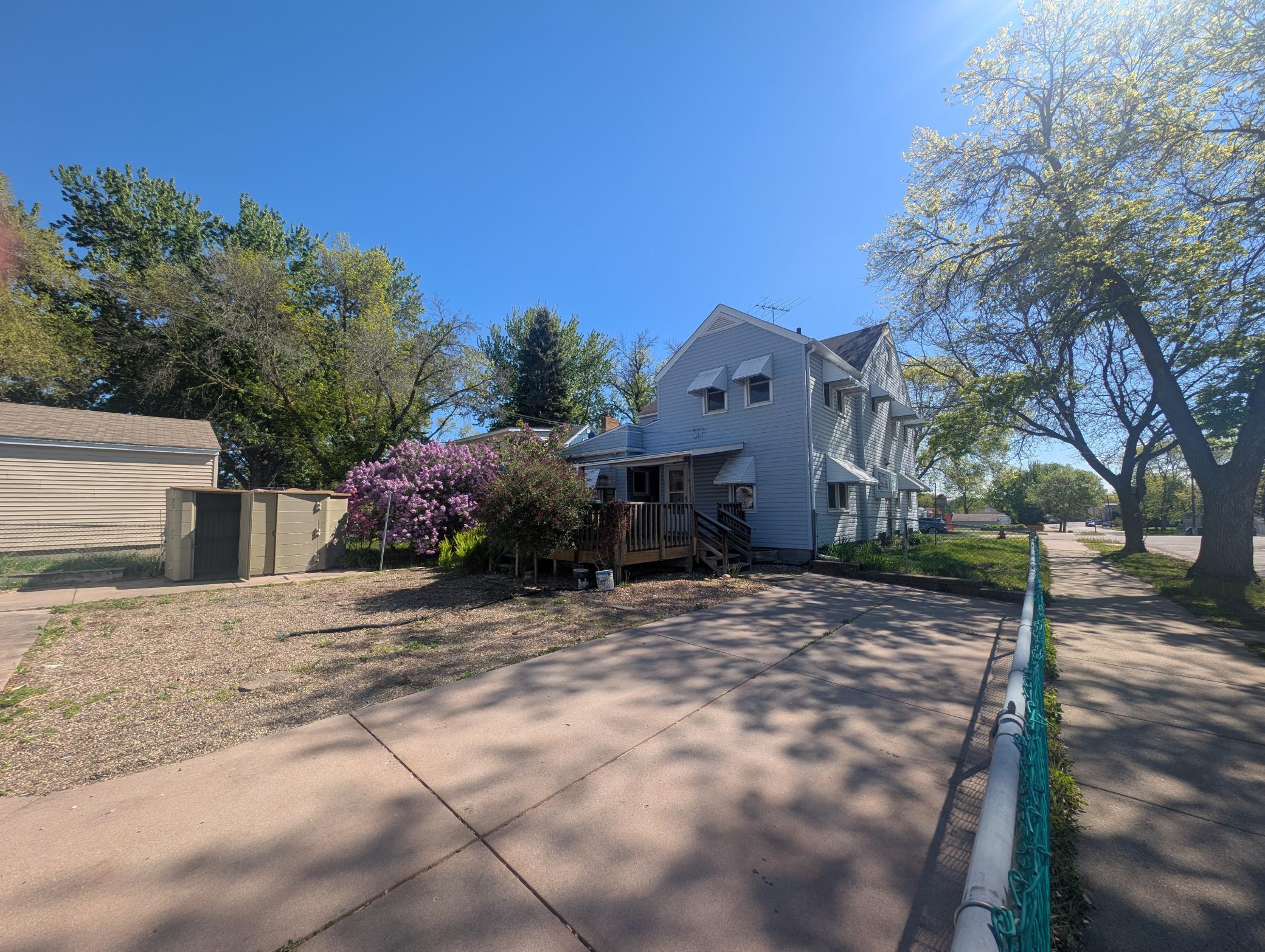 main property photo 3