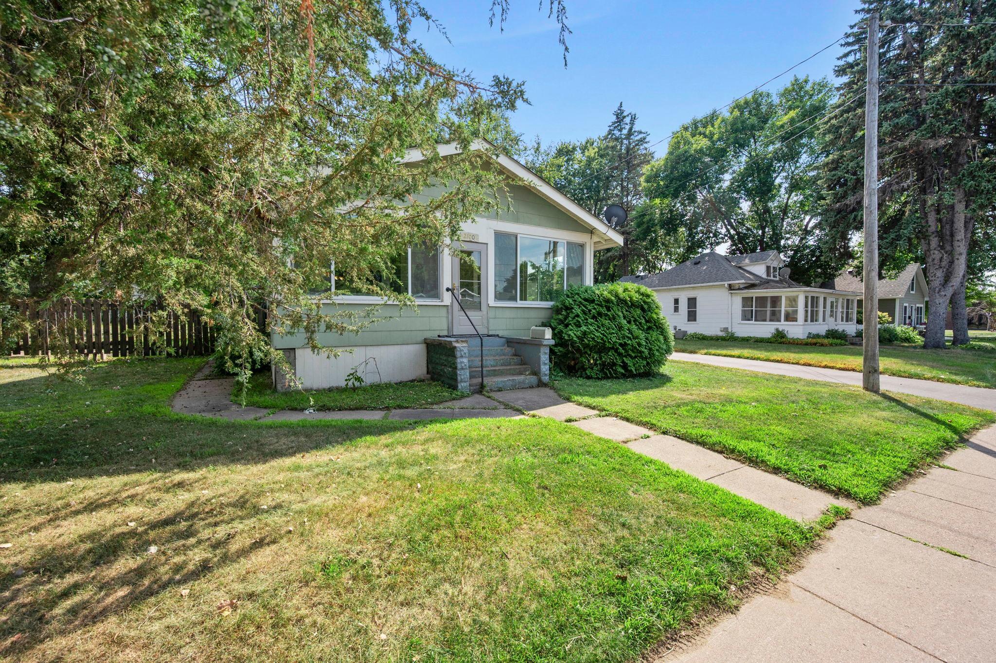 main property photo 6