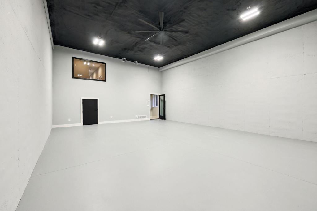 main property photo 64