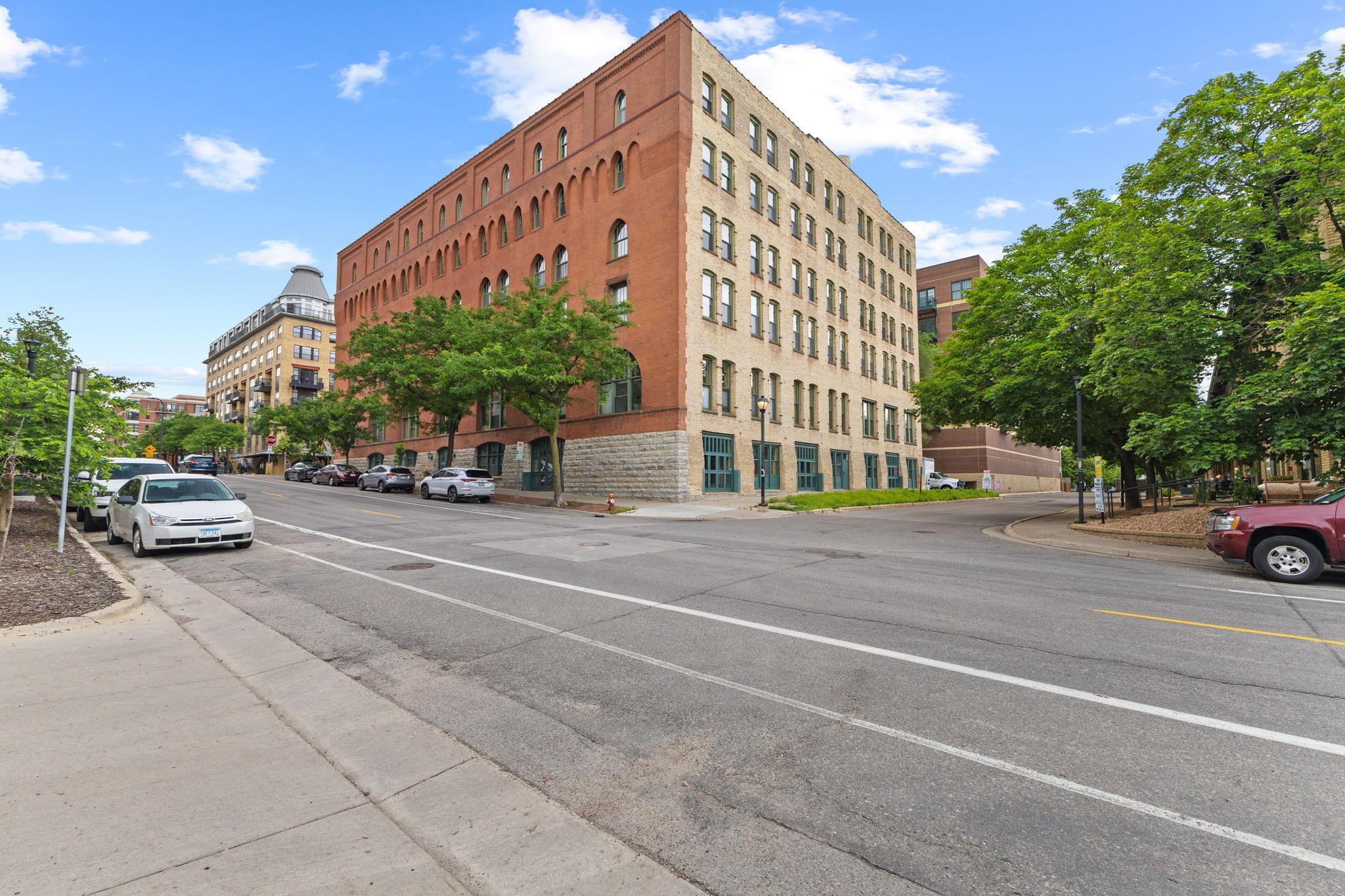 main property photo 25