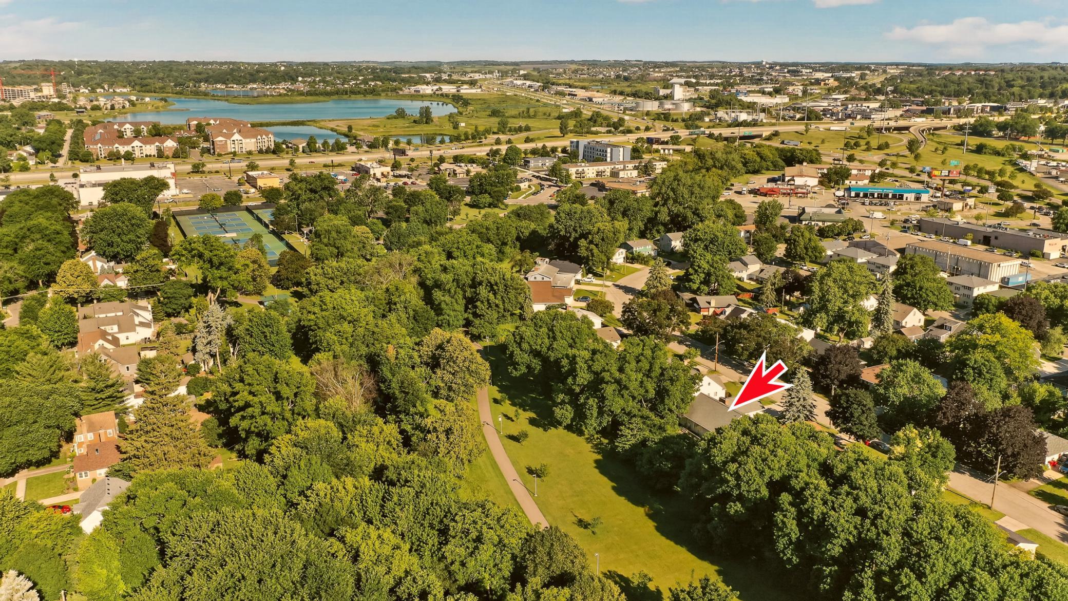 main property photo 3