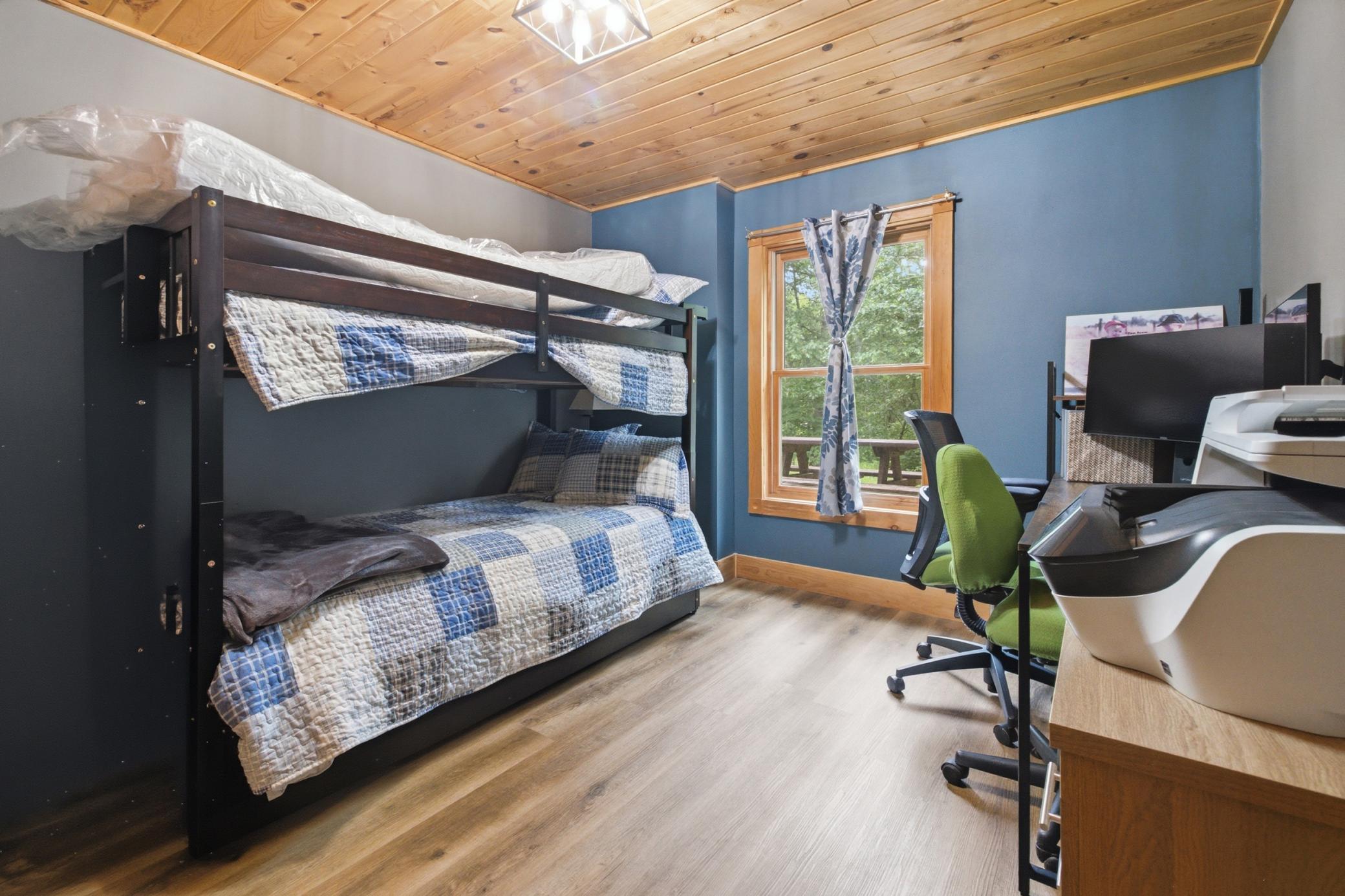 main property photo 37