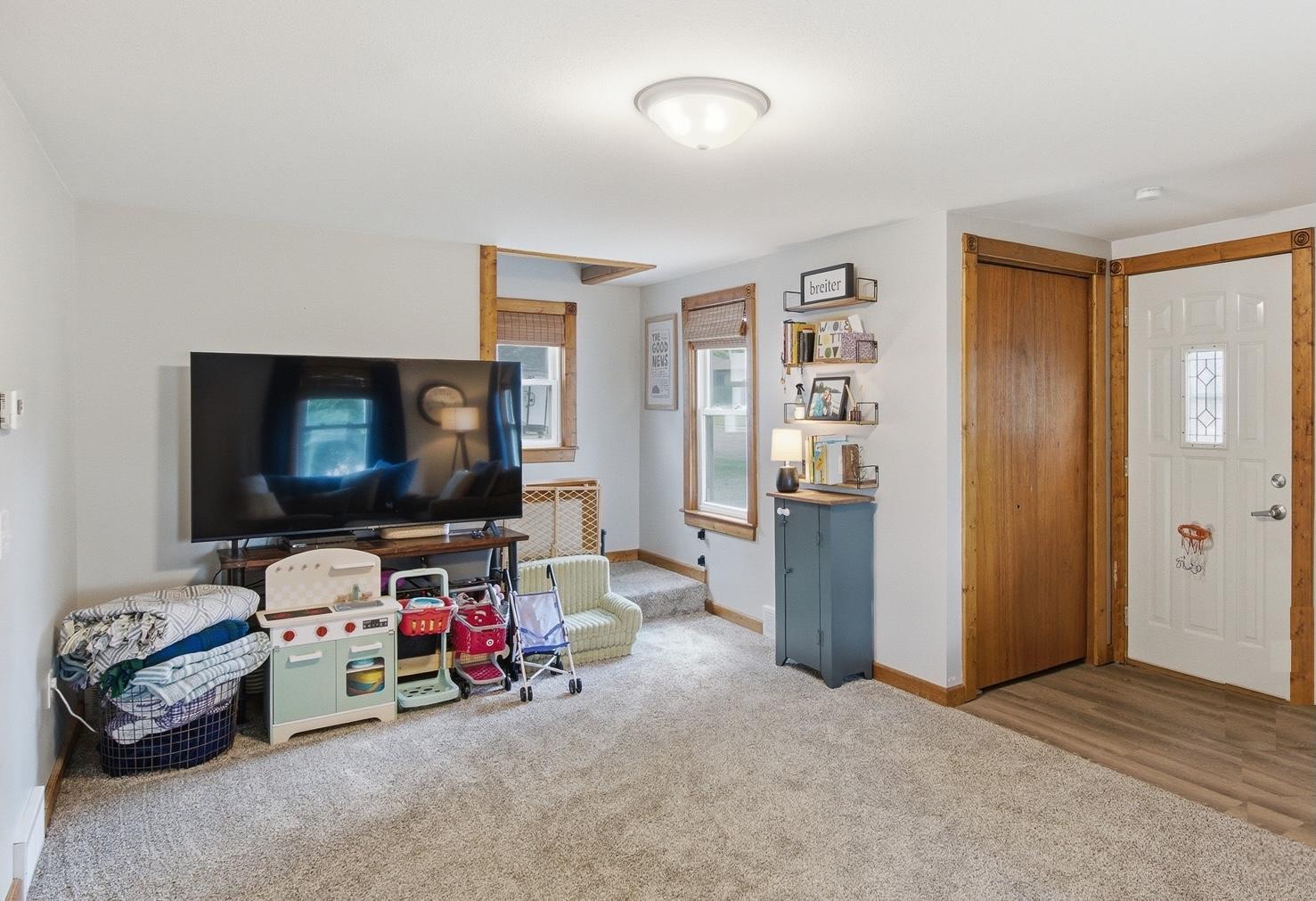 main property photo 6