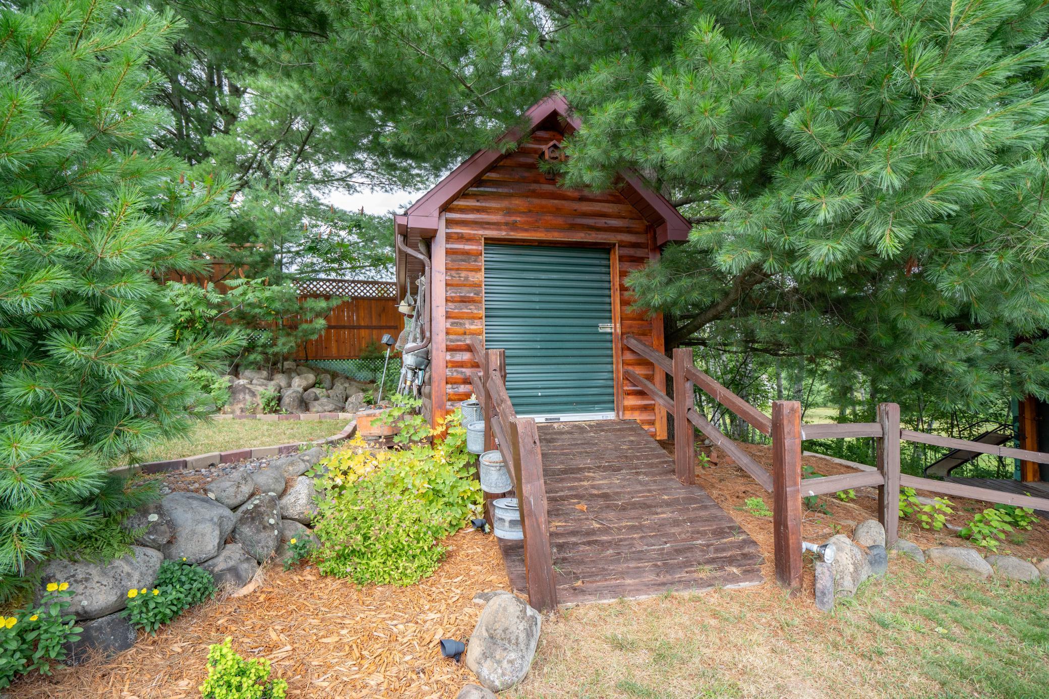 main property photo 28