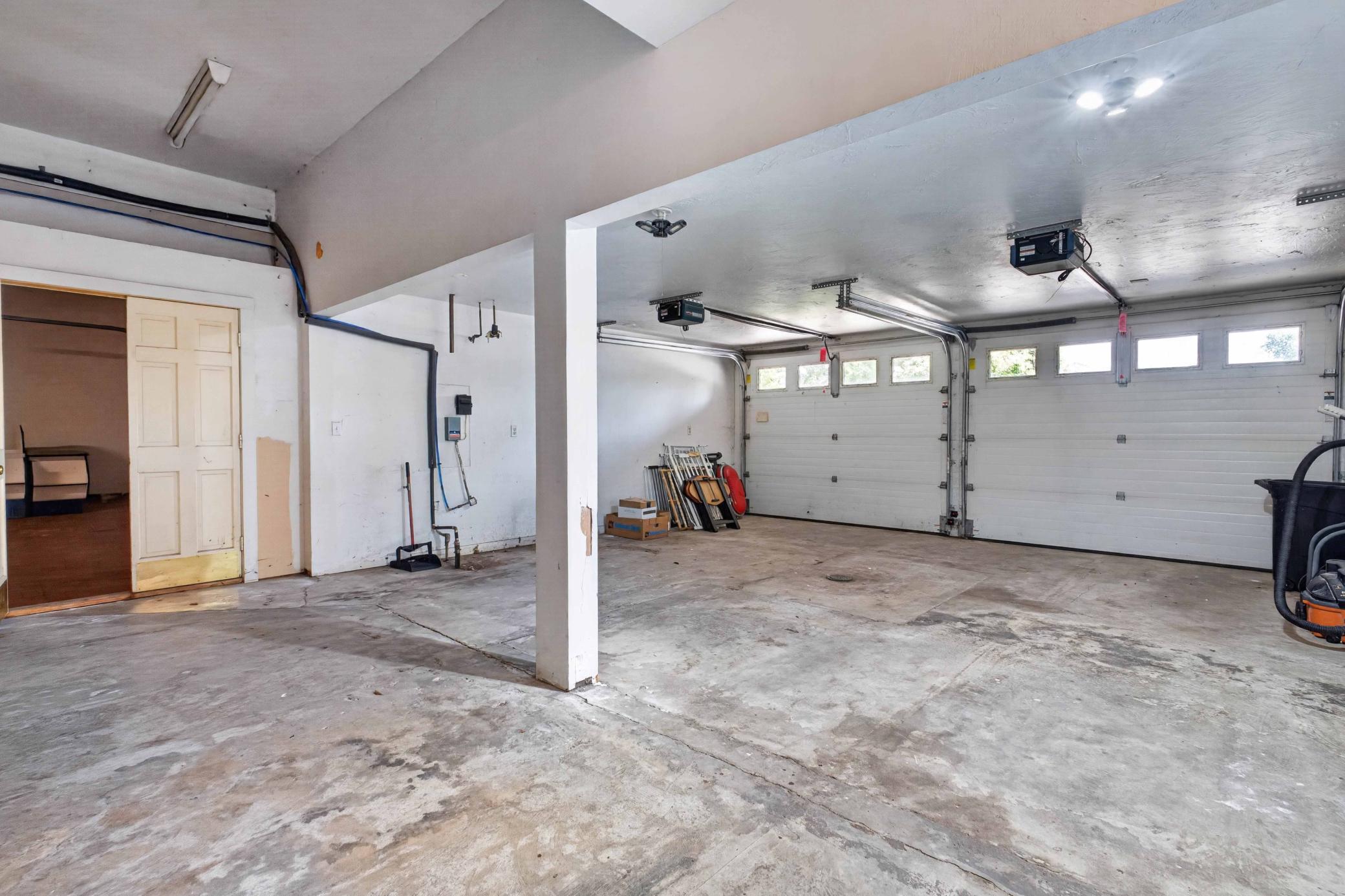 main property photo 129