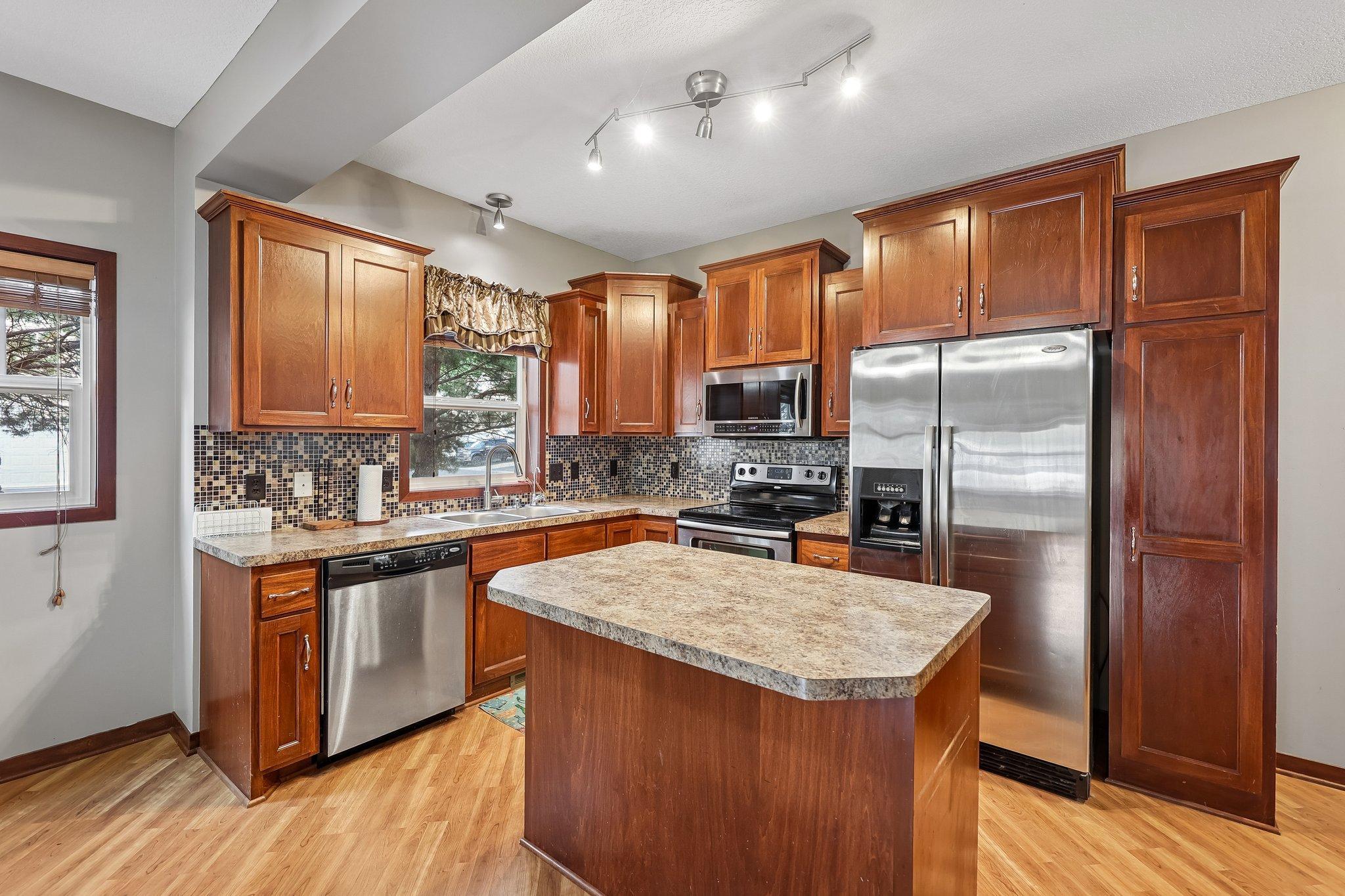main property photo 2