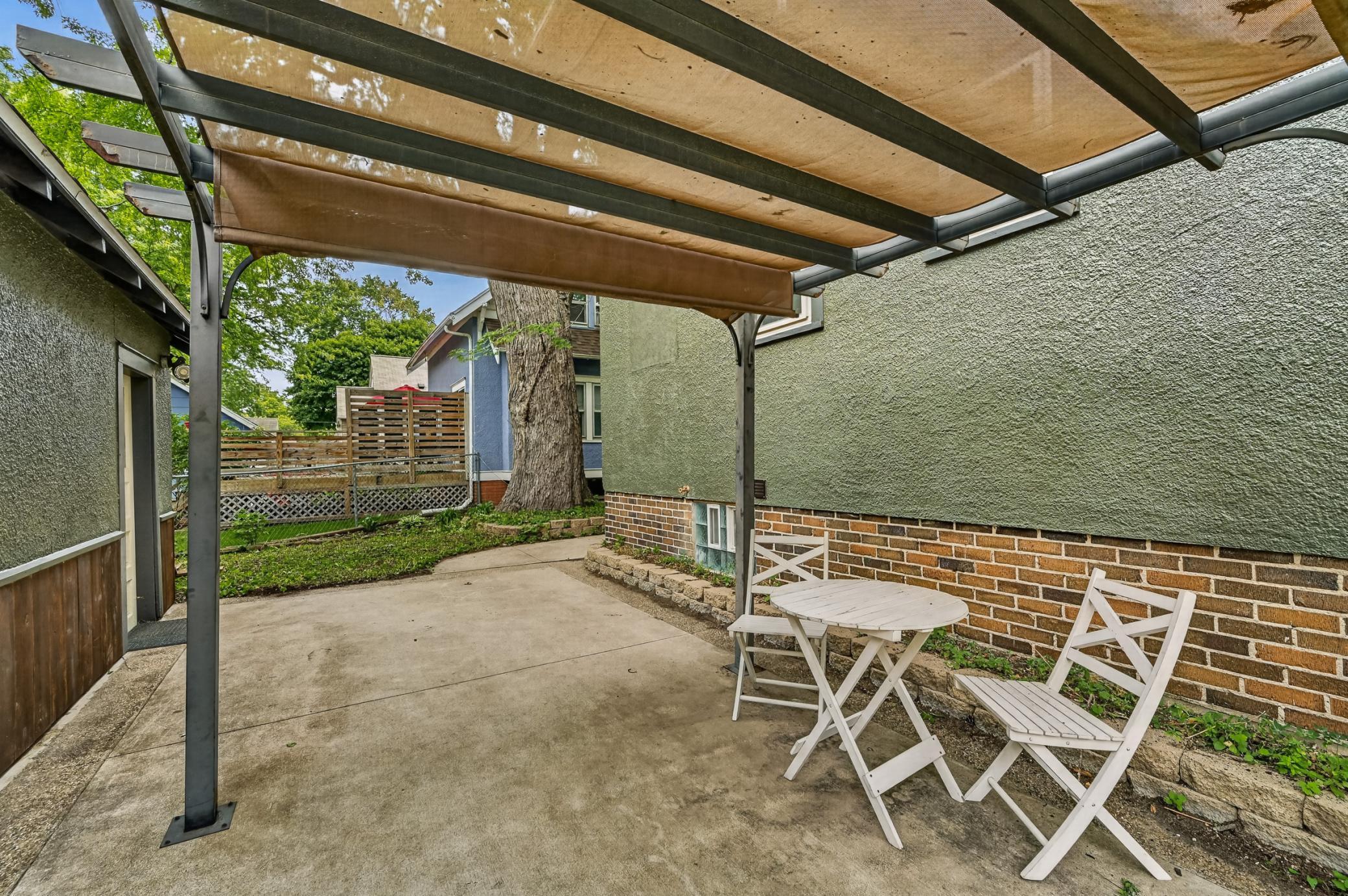 main property photo 34