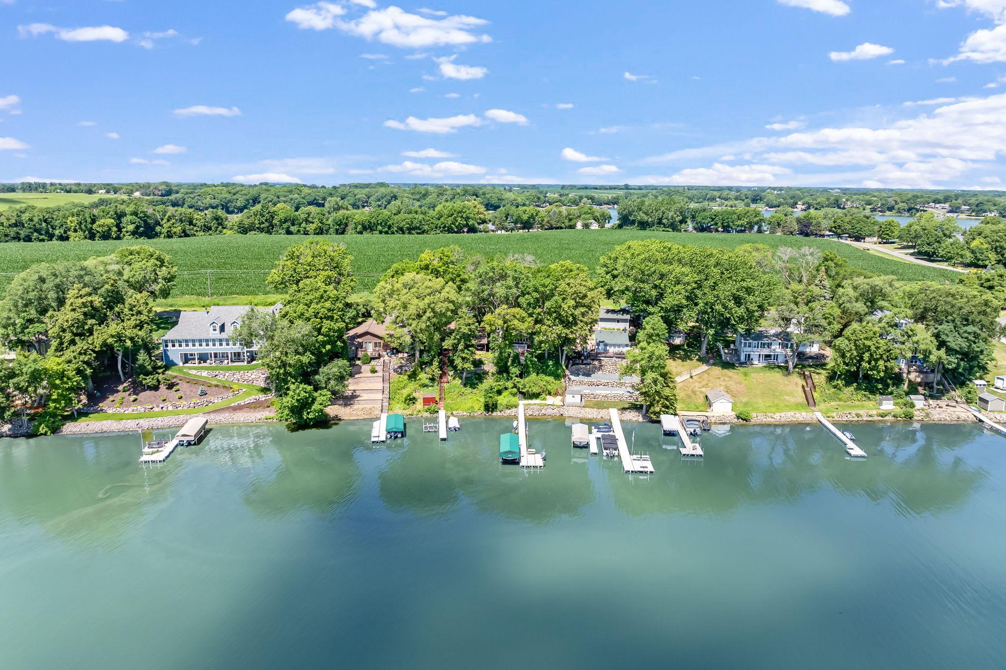 main property photo 23