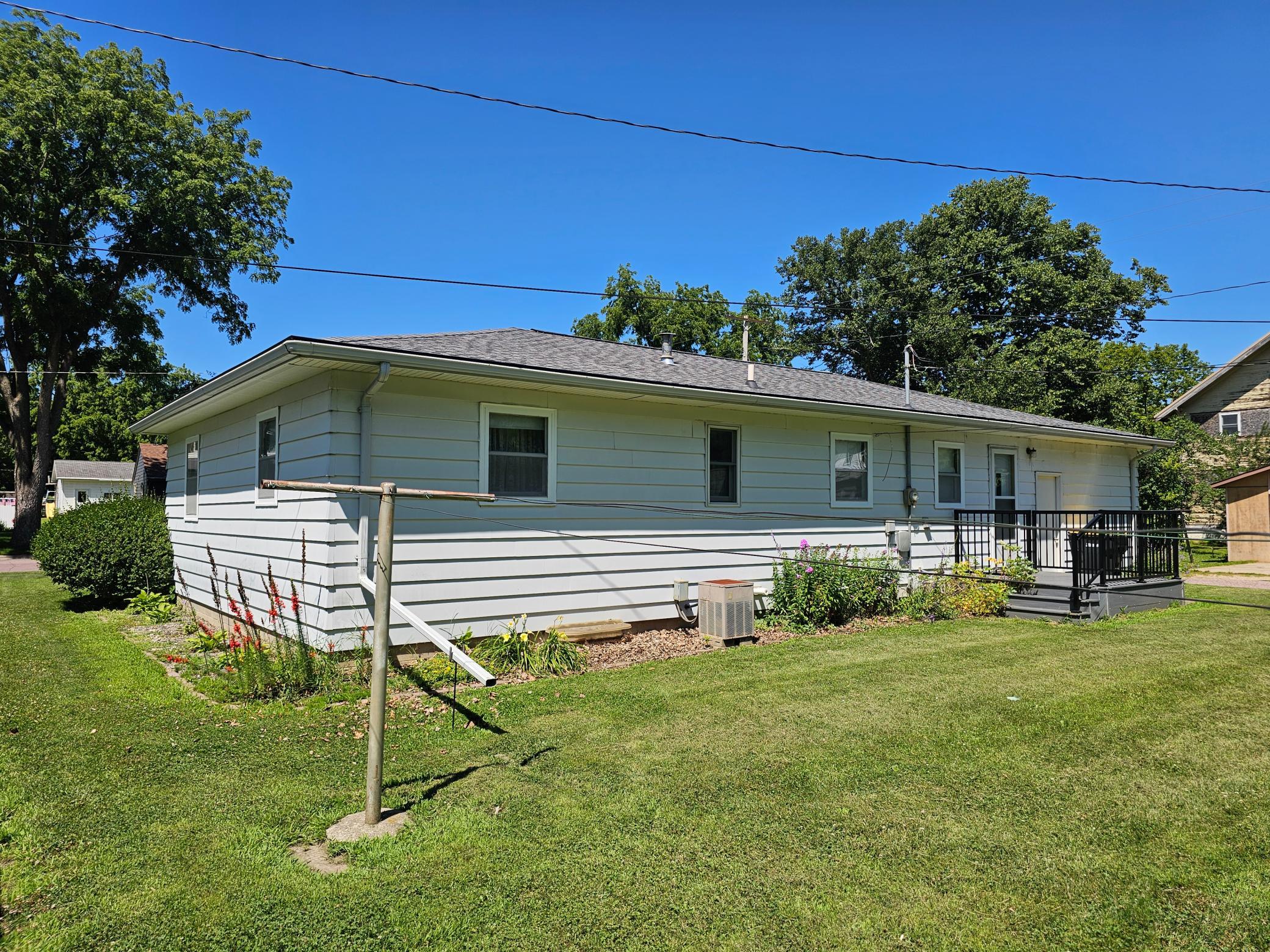 main property photo 28