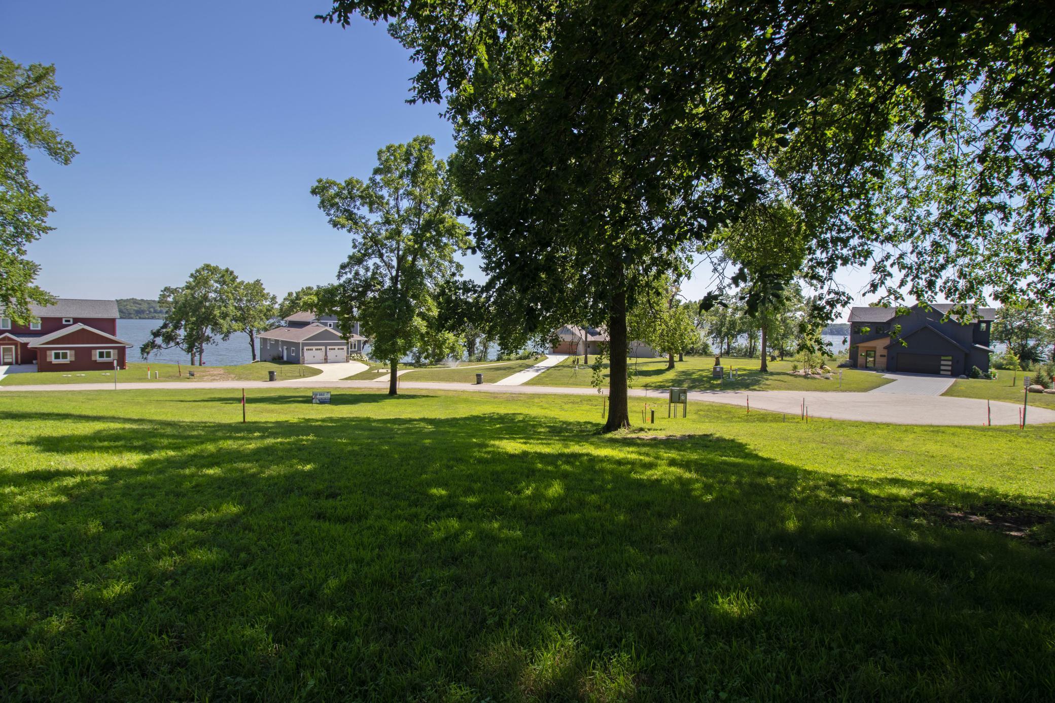 main property photo 11