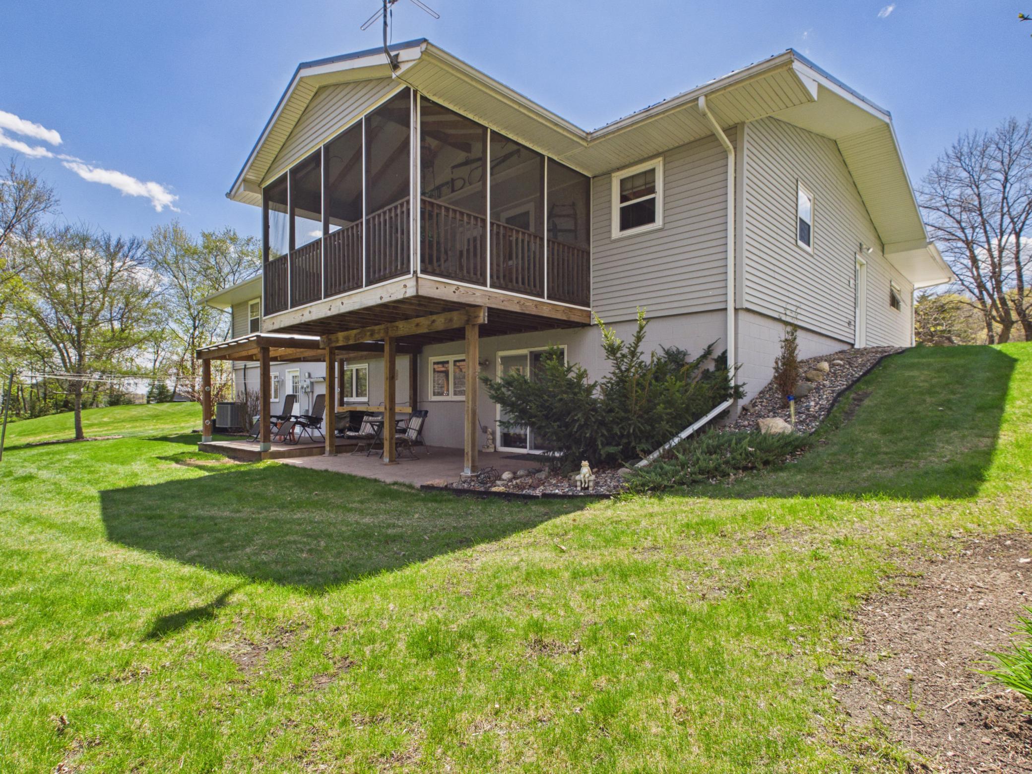 main property photo 30