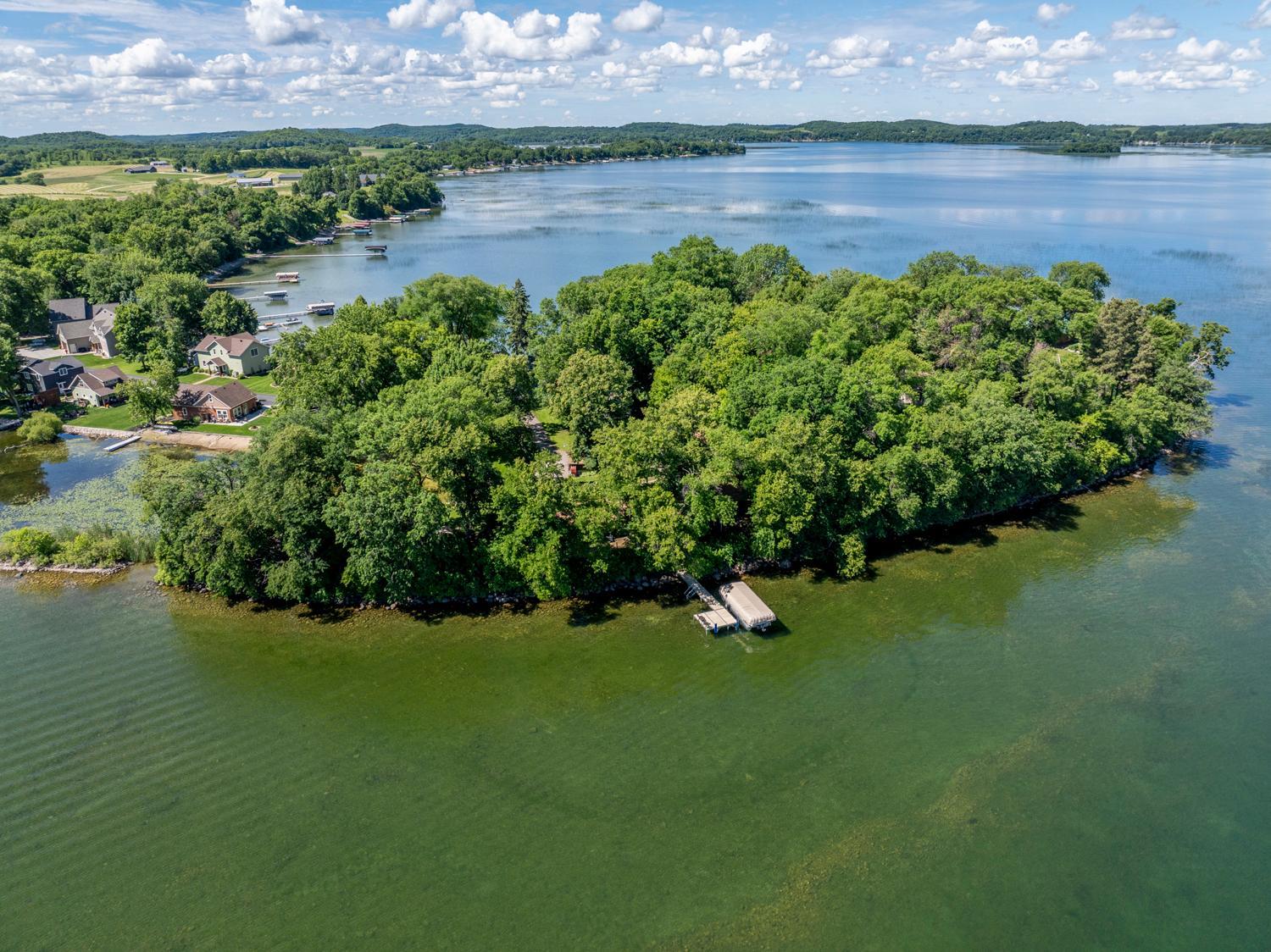 main property photo 40
