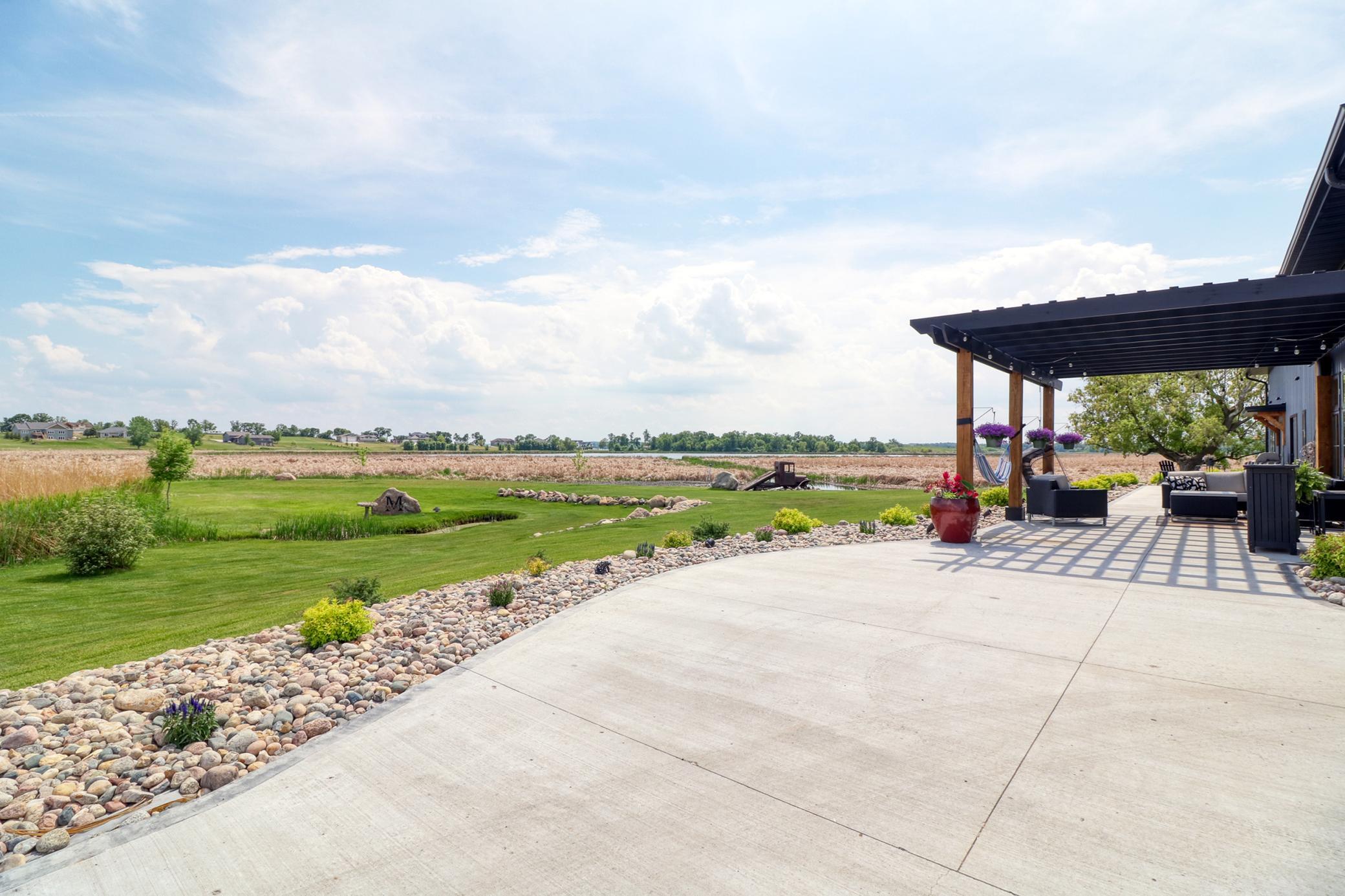 main property photo 10